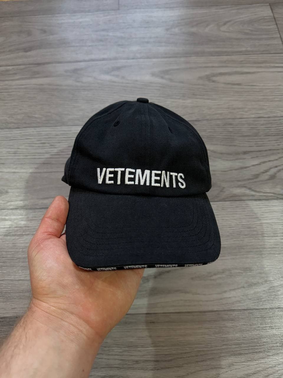 Reebok × Vetements Vetements Reebok Logo Embroidered Cotton Twill Baseball Cap Size ONE SIZE - 3 Thumbnail