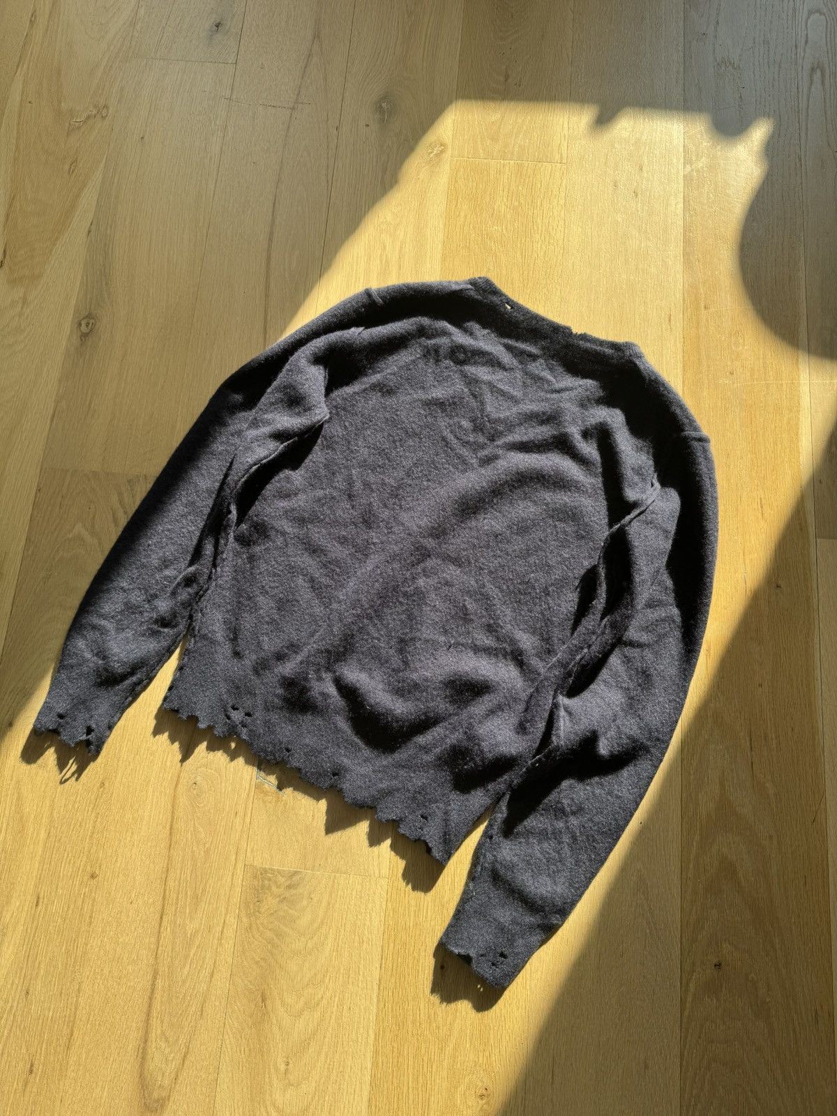 Balenciaga Balenciaga V neck sweater XS Size XS / US 0-2 / IT 36-38 - 5 Thumbnail