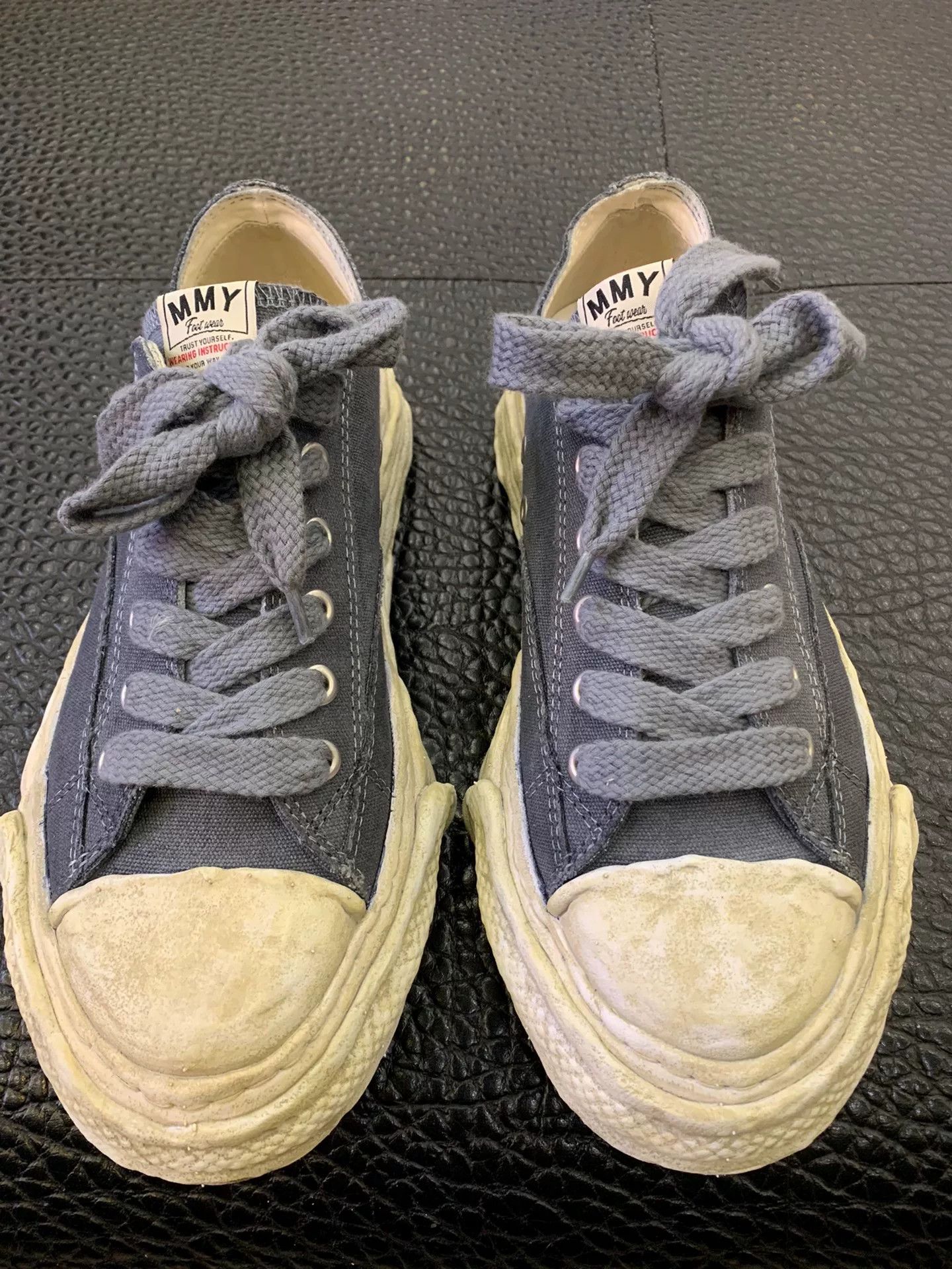 Maison MIHARA YASUHIRO casual canvas sneakers with worn effect Size US 10 / EU 43 - 1 Thumbnail