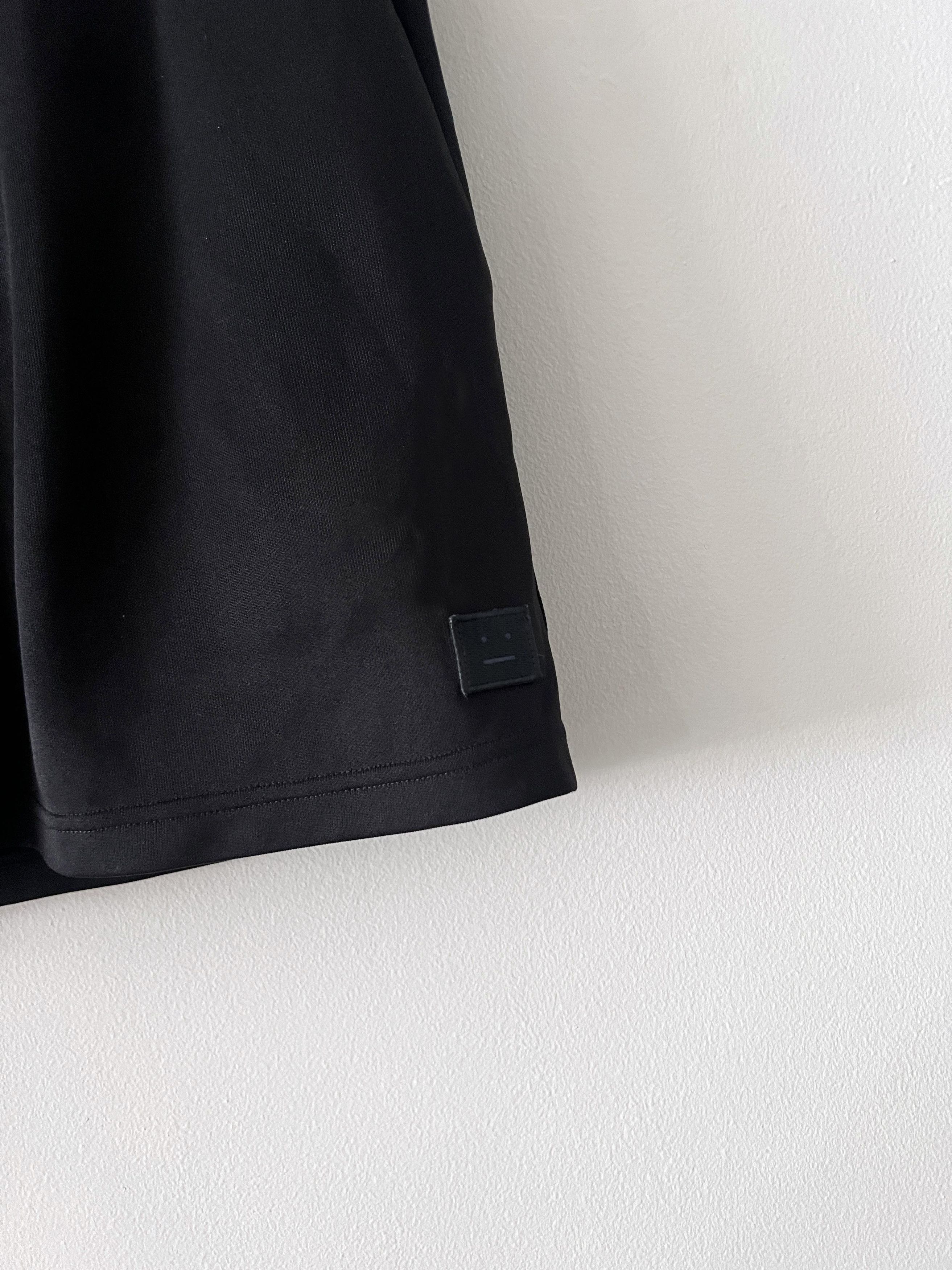 Acne Studios Acne Studios tracksuit shorts Size US 29 - 2 Thumbnail