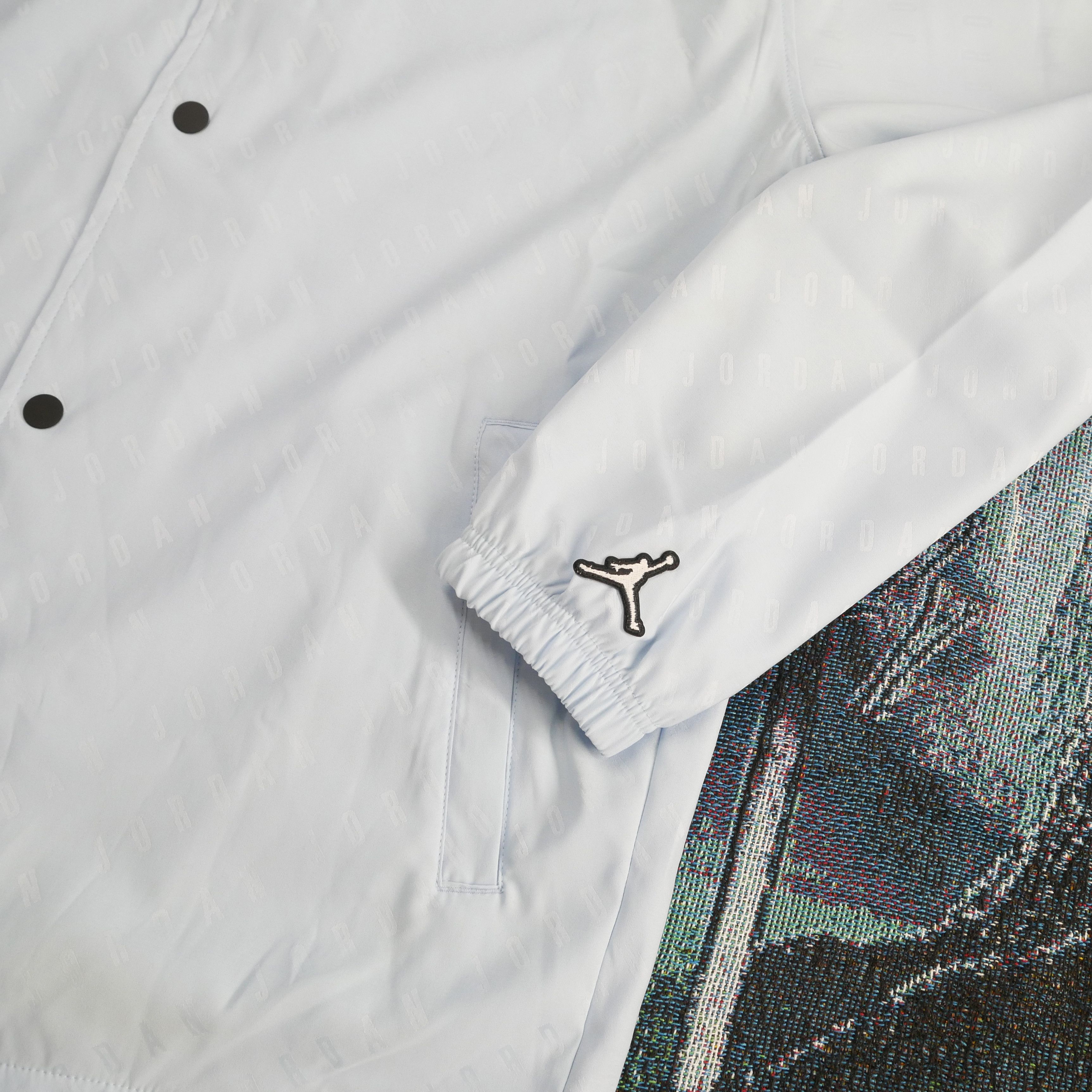Jordan Brand Air Jordan Essentials Coaches Jacket All Over Print Size US M / EU 48-50 / 2 - 3 Thumbnail