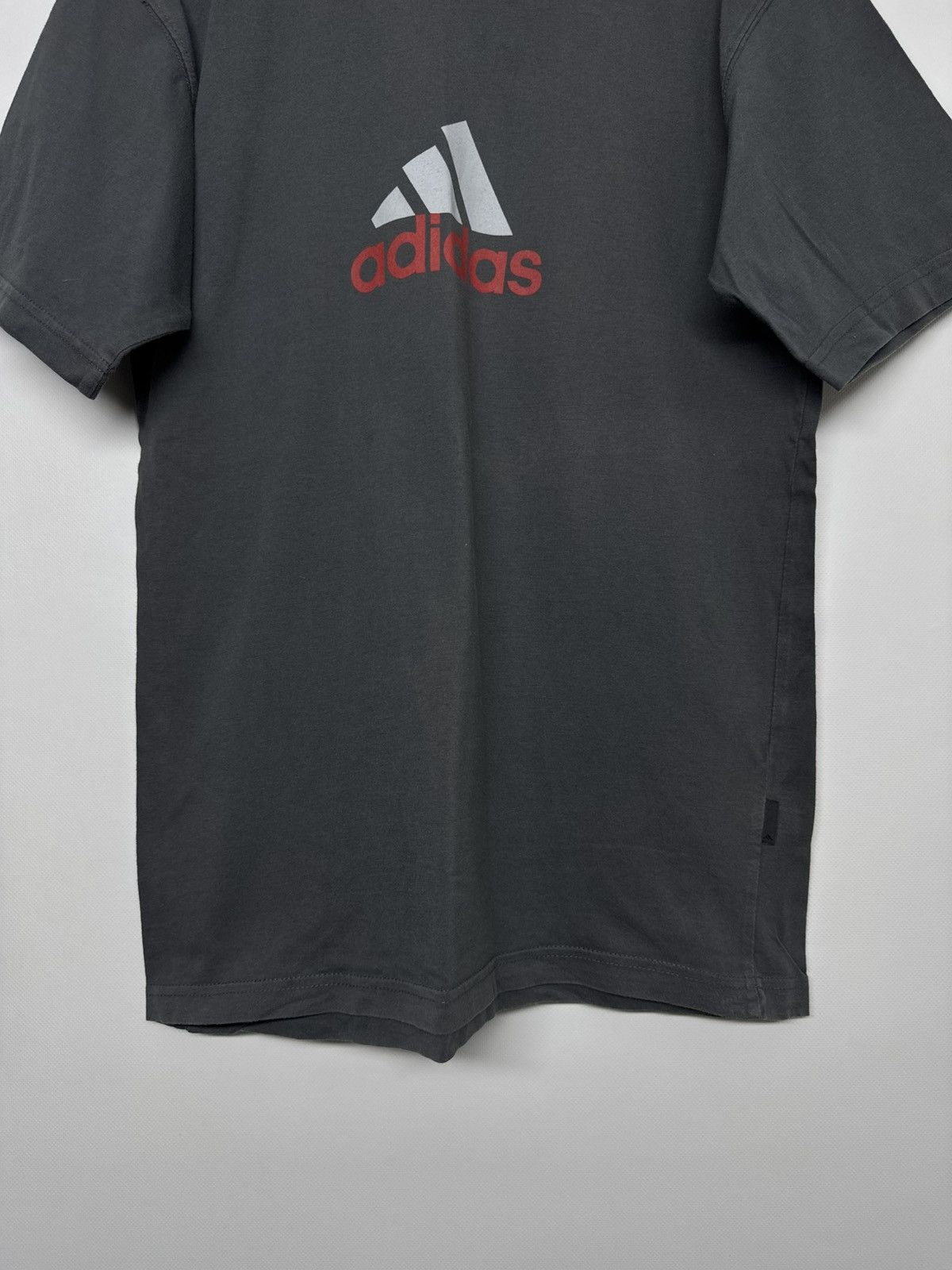 Adidas Vintage Adidas Big Logo T-Shirt 90’s Size US L / EU 52-54 / 3 - 7 Thumbnail