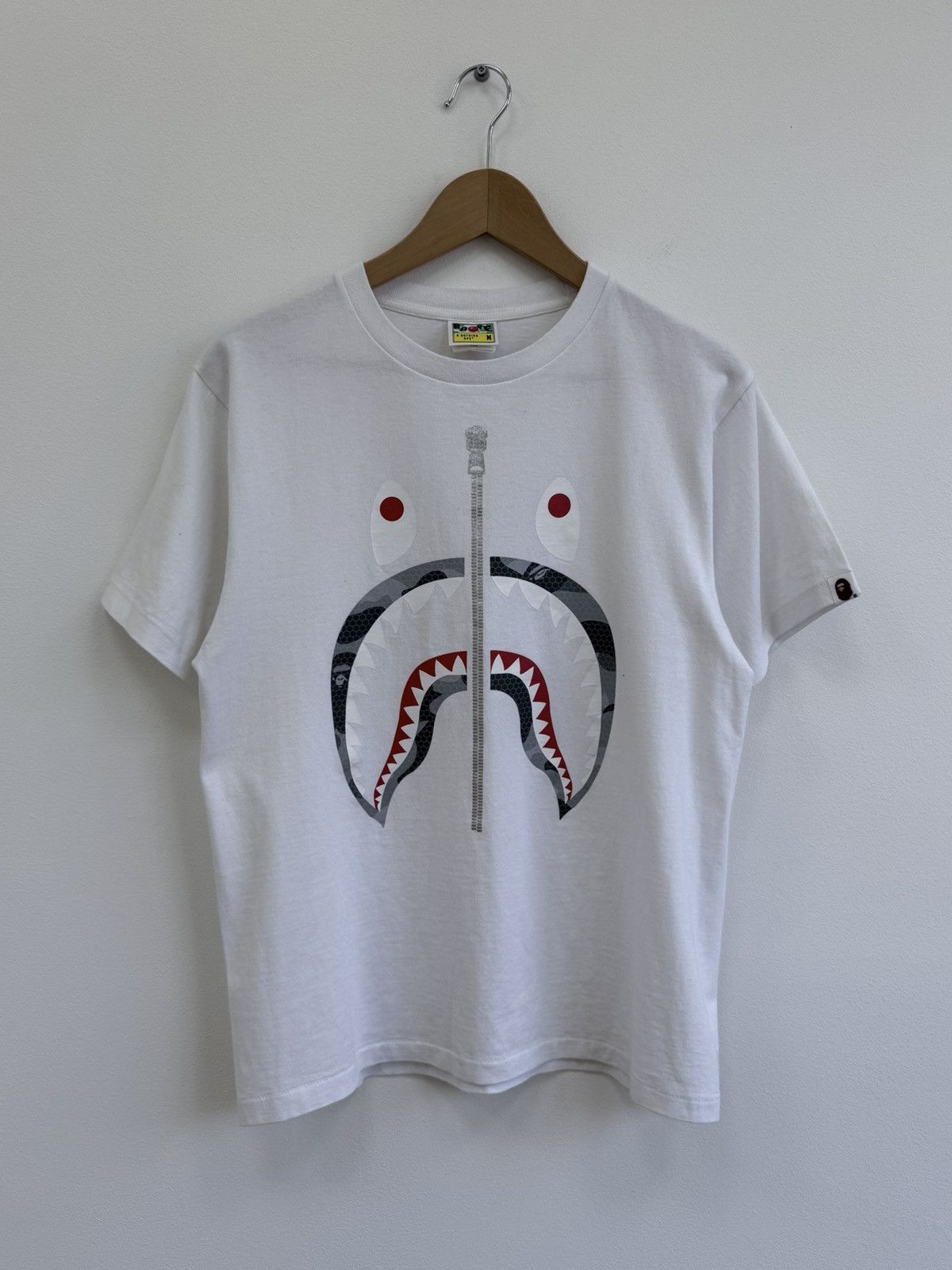 Bape Bape White Graphic T-Shirt Size US M / EU 48-50 / 2 - 1 Thumbnail