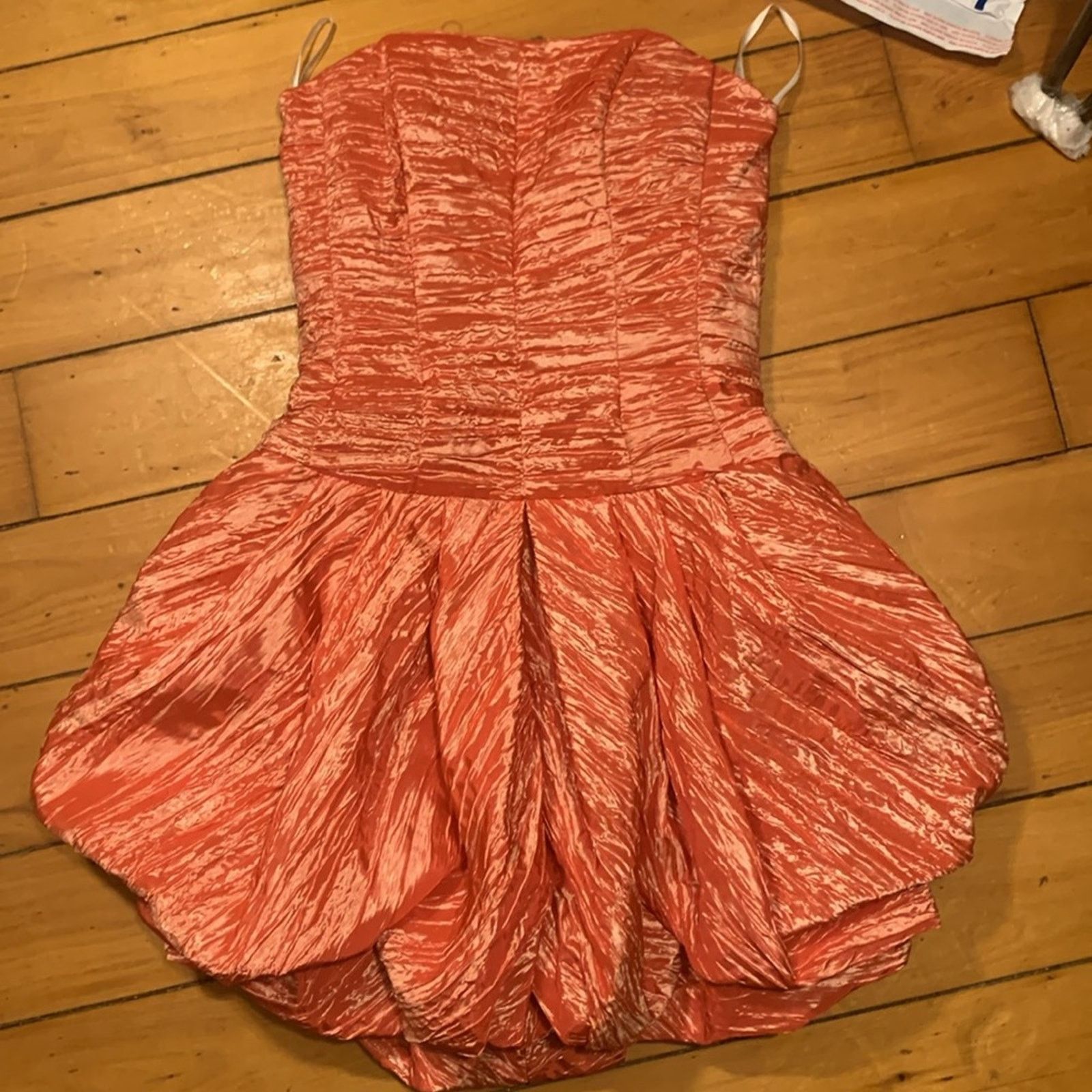 Jessica McClintock BNWT Jessica Mclintock coral ruched strapless balloon hem Size M / US 6-8 / IT 42-44 - 5 Thumbnail
