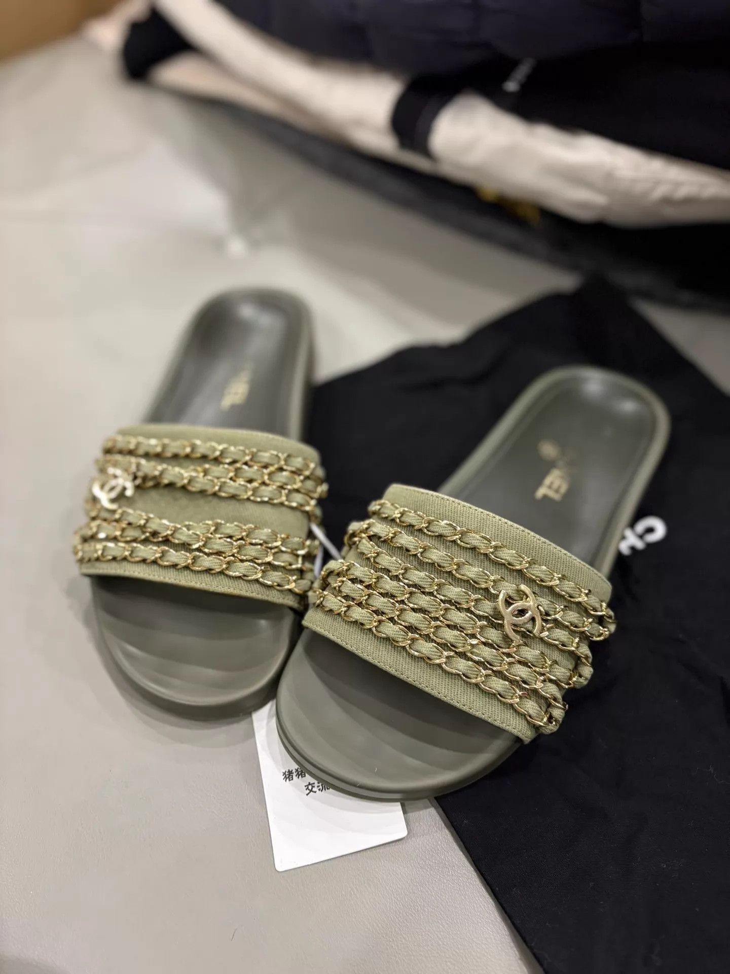Chanel Chanel Cactus Green DC Chain Slippers 38(37.5-38) 98N Size US 7.5 / IT 37.5 - 1 Thumbnail