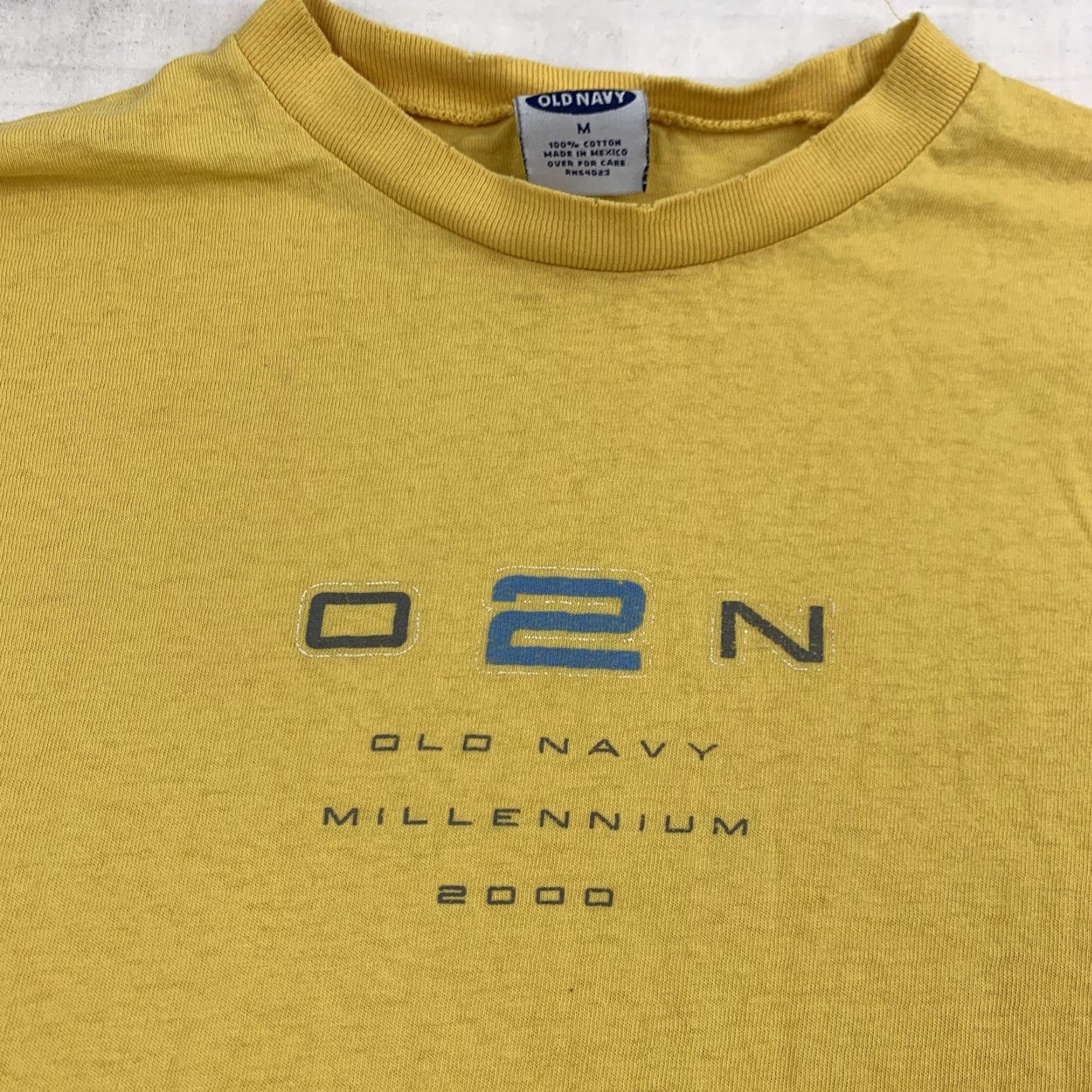 Old Navy VINTAGE Old Navy Grunge T-Shirt Adult Medium Yellow Long Sleeve Crew Neck Mens Size US M / EU 48-50 / 2 - 2 Thumbnail