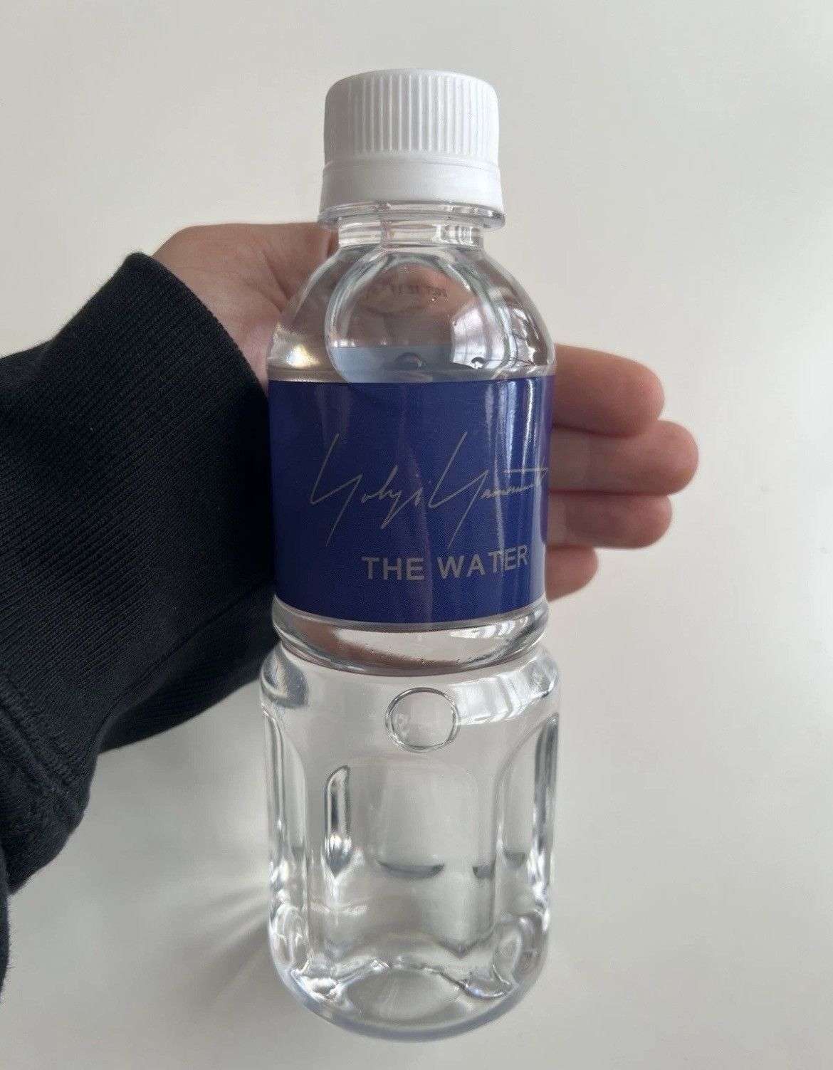 Yohji Yamamoto Yohji Yamamoto Water Size ONE SIZE - 1 Preview