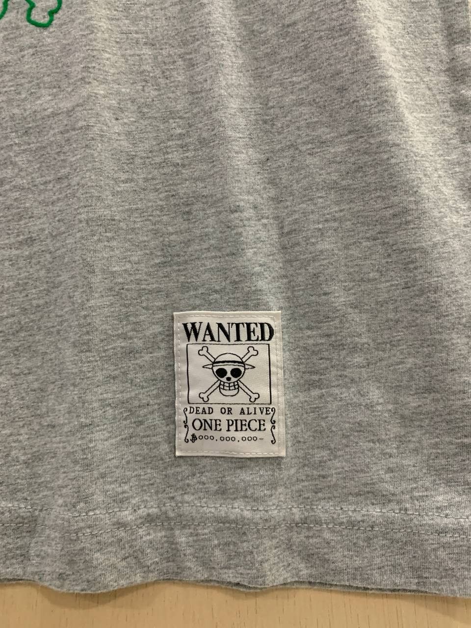 Anime BNWT Luffy Pirates One Piece Uniqlo Graphic Tee Size US XL / EU 56 / 4 - 4 Thumbnail