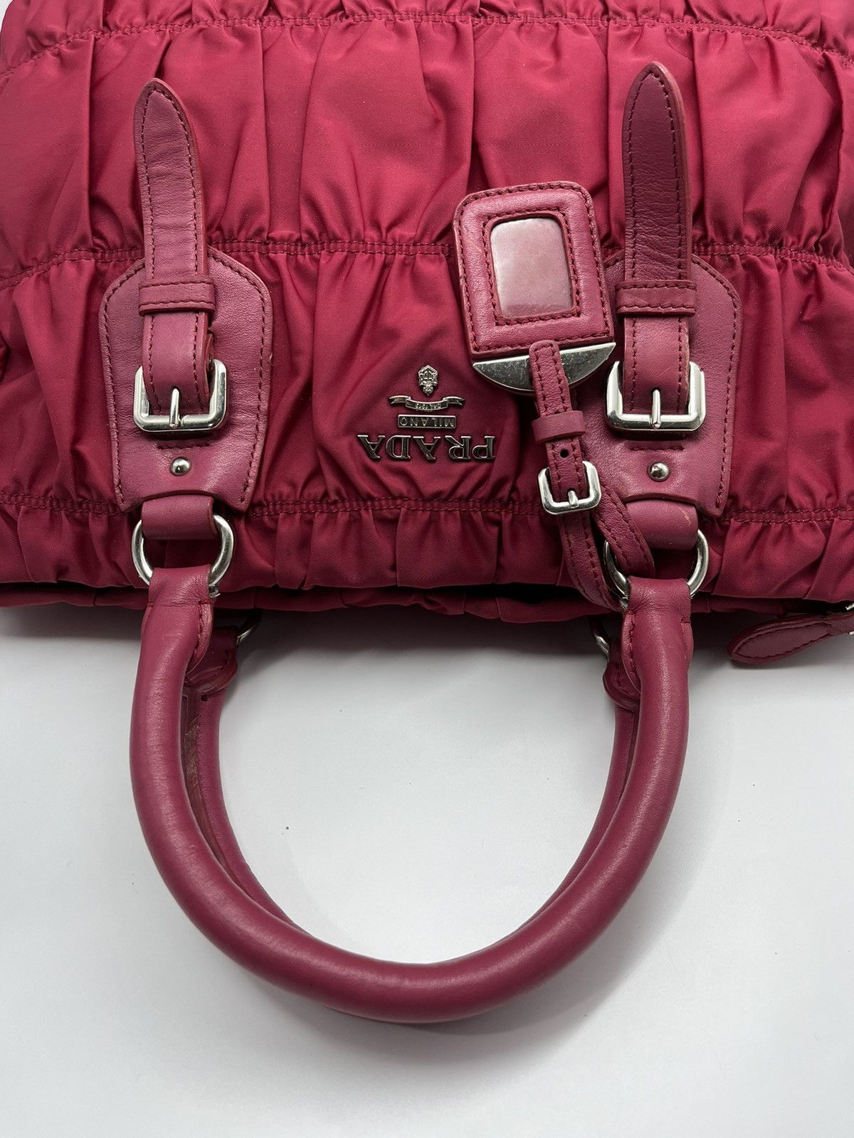 Prada Authentic PRADA Gaufre Shoulder Bag Size ONE SIZE - 8 Thumbnail
