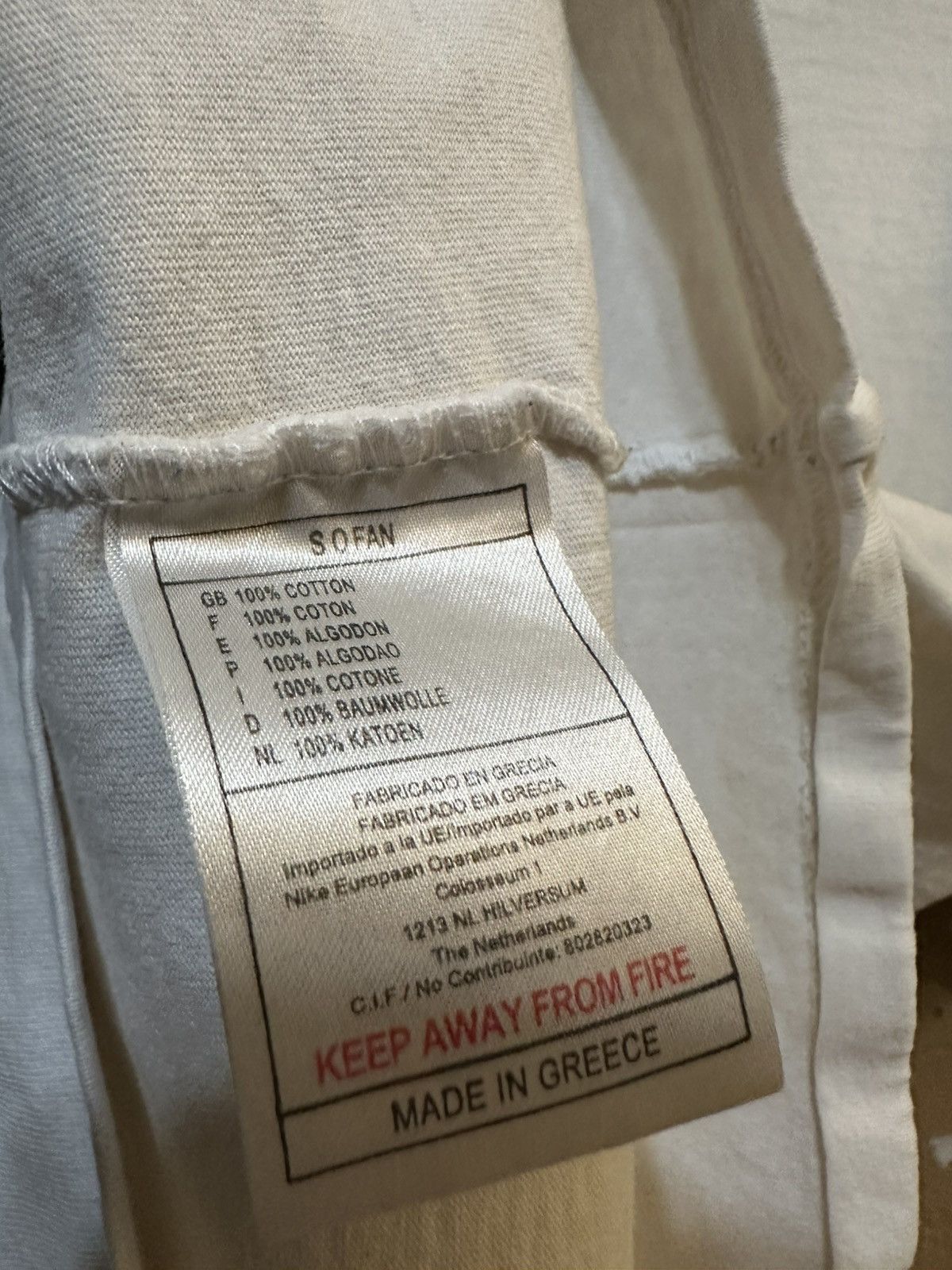 Nike distressed 90s vintage white Nike tee shirt large Size US L / EU 52-54 / 3 - 5 Thumbnail