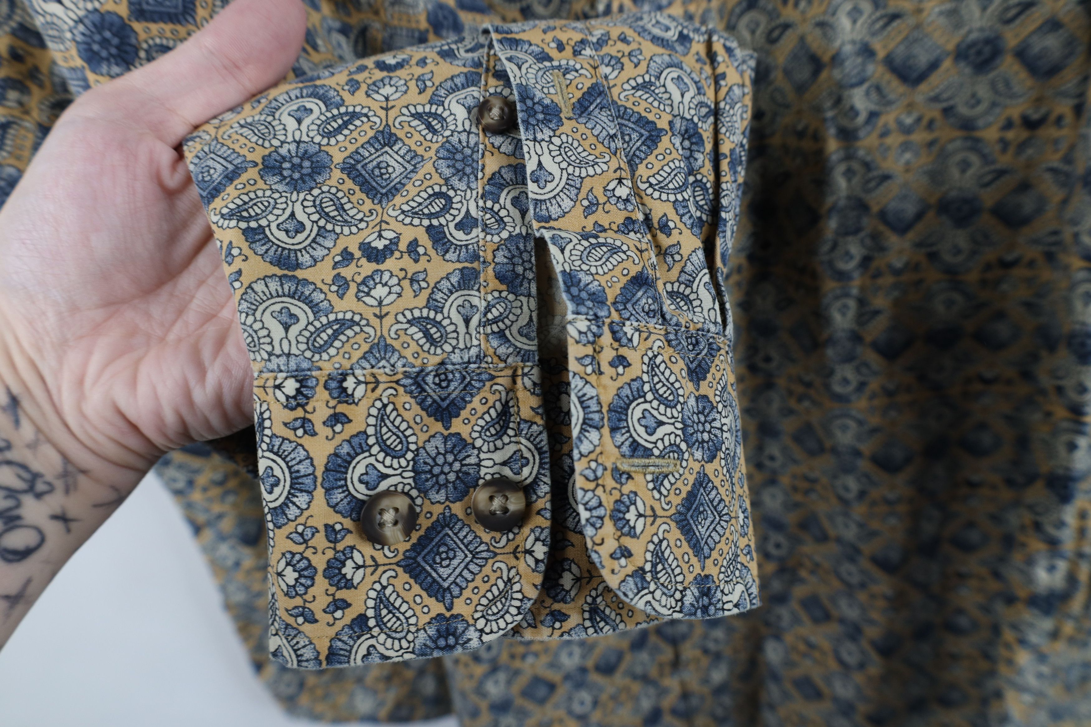 Vintage Vintage 90s Streetwear Flower Paisley Button Down Shirt Size US XL / EU 56 / 4 - 6 Thumbnail