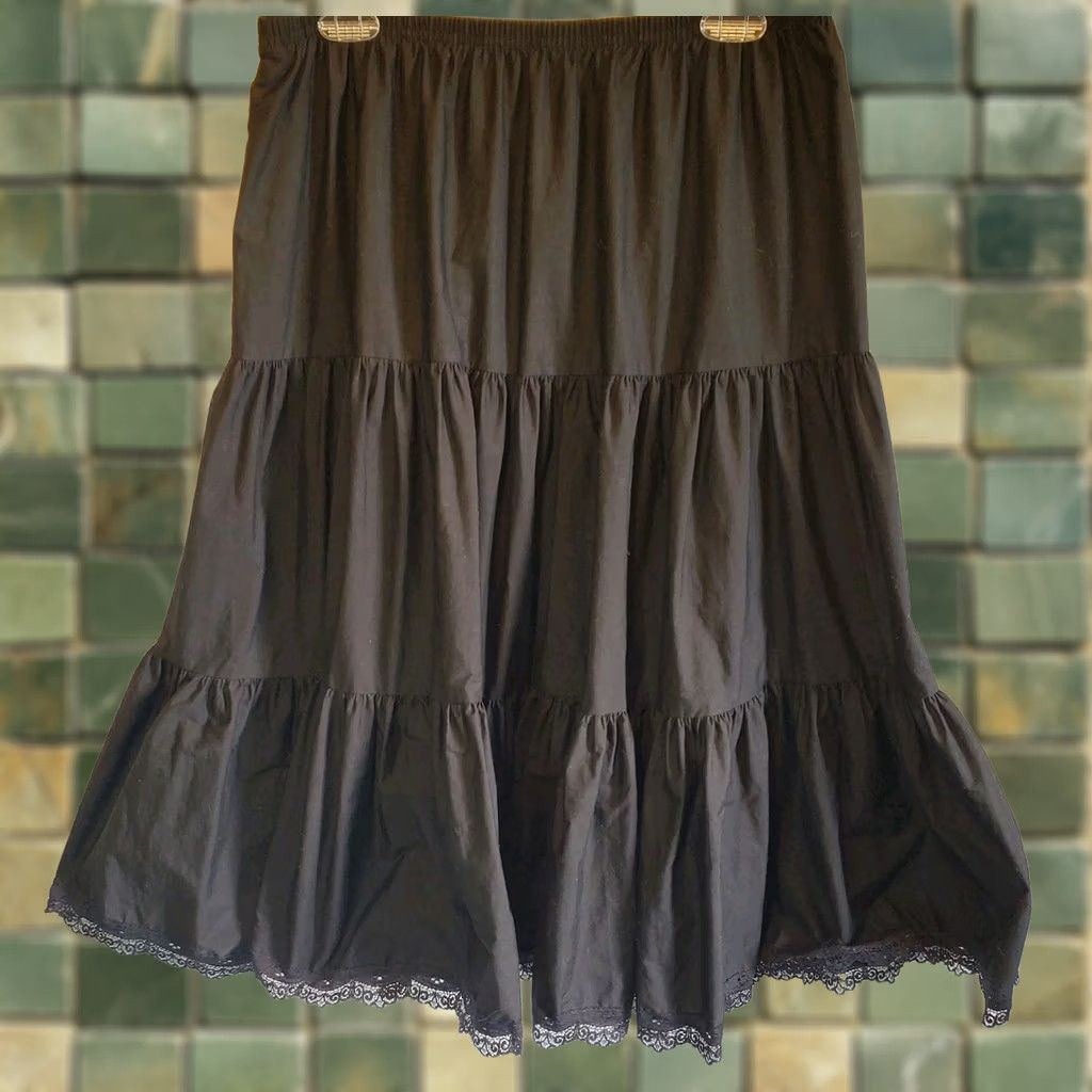Vintage VINTAGE Womens Large Black Tiered Full Circle Skirt Lace Trim Whimsygoth Summer Pettiskirt Midi Party/Cocktail Womens Girls/Boys? Size 36" / US 14 / IT 50 - 1 Thumbnail