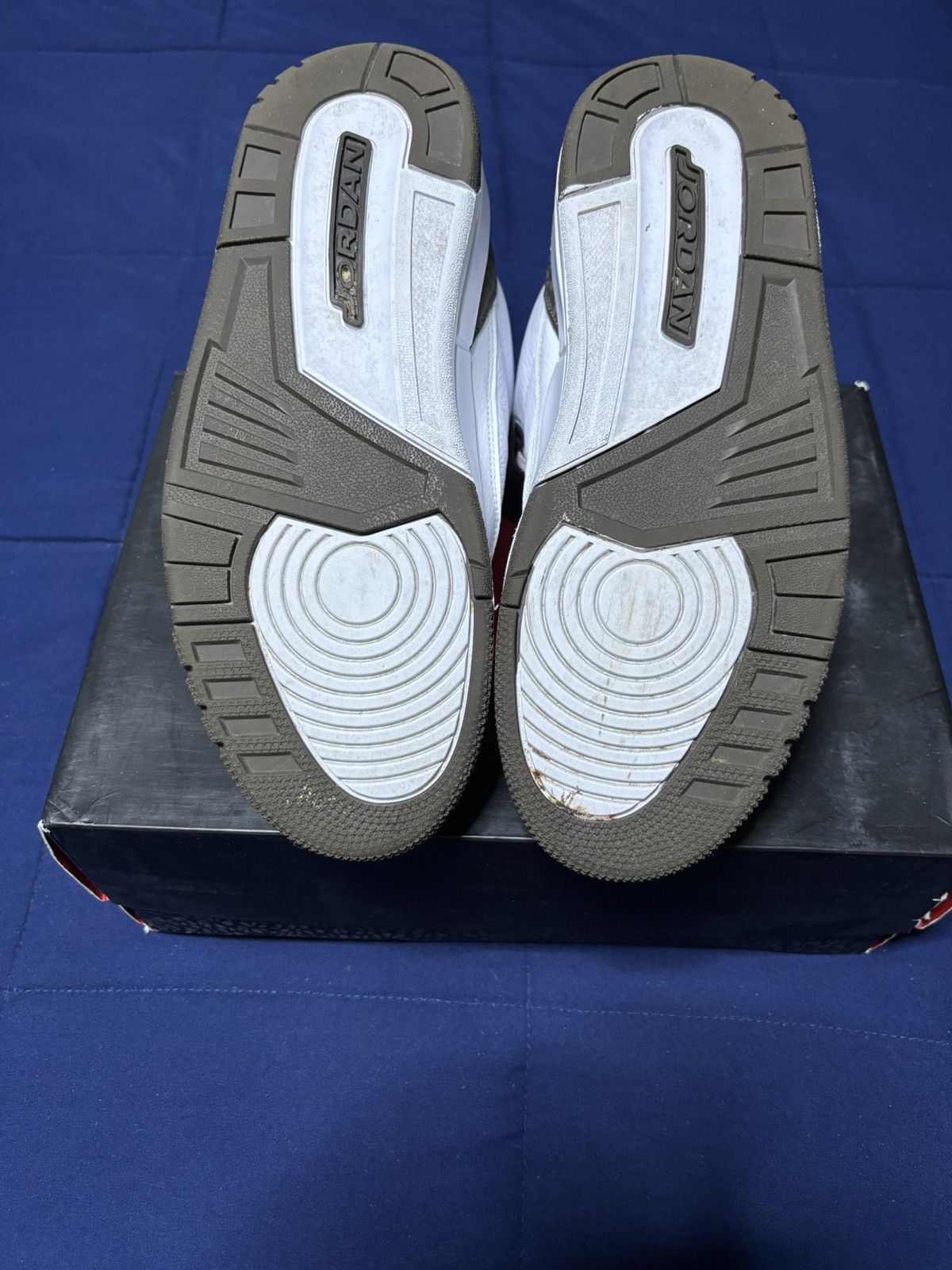 Jordan Brand Jordan 3 Retro Mocha 2018 Size 8.5 Size US 8.5 / EU 41-42 - 5 Thumbnail