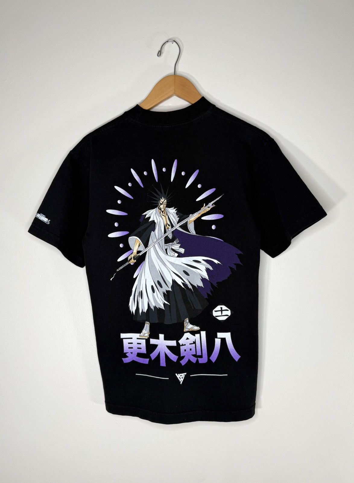 Anime Hypland x Bleach “Shonen Jump” Zaraki Kenpachi T-Shirt Size US S / EU 44-46 / 1 - 1 Thumbnail