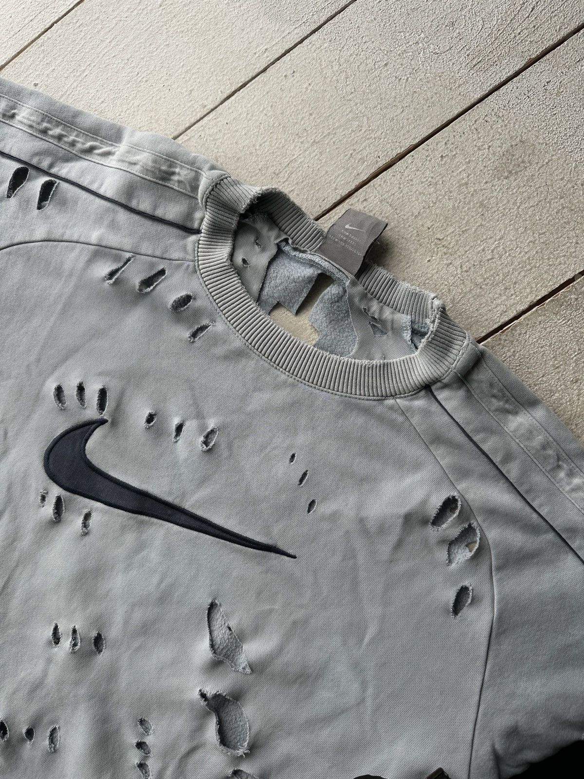 Nike 🚨90s Nike Big Logo Swoosh DISTRESSED Oversized Sweatshirt Size US L / EU 52-54 / 3 - 4 Thumbnail