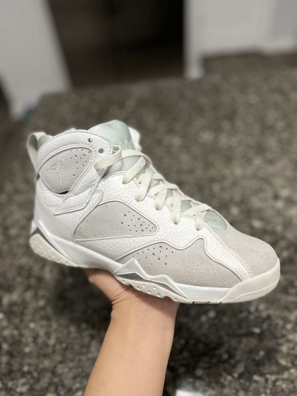 Jordan Brand × Nike Air Jordan 7 Retro Pure Money 7Y Size US 7 / EU 40 - 2 Thumbnail