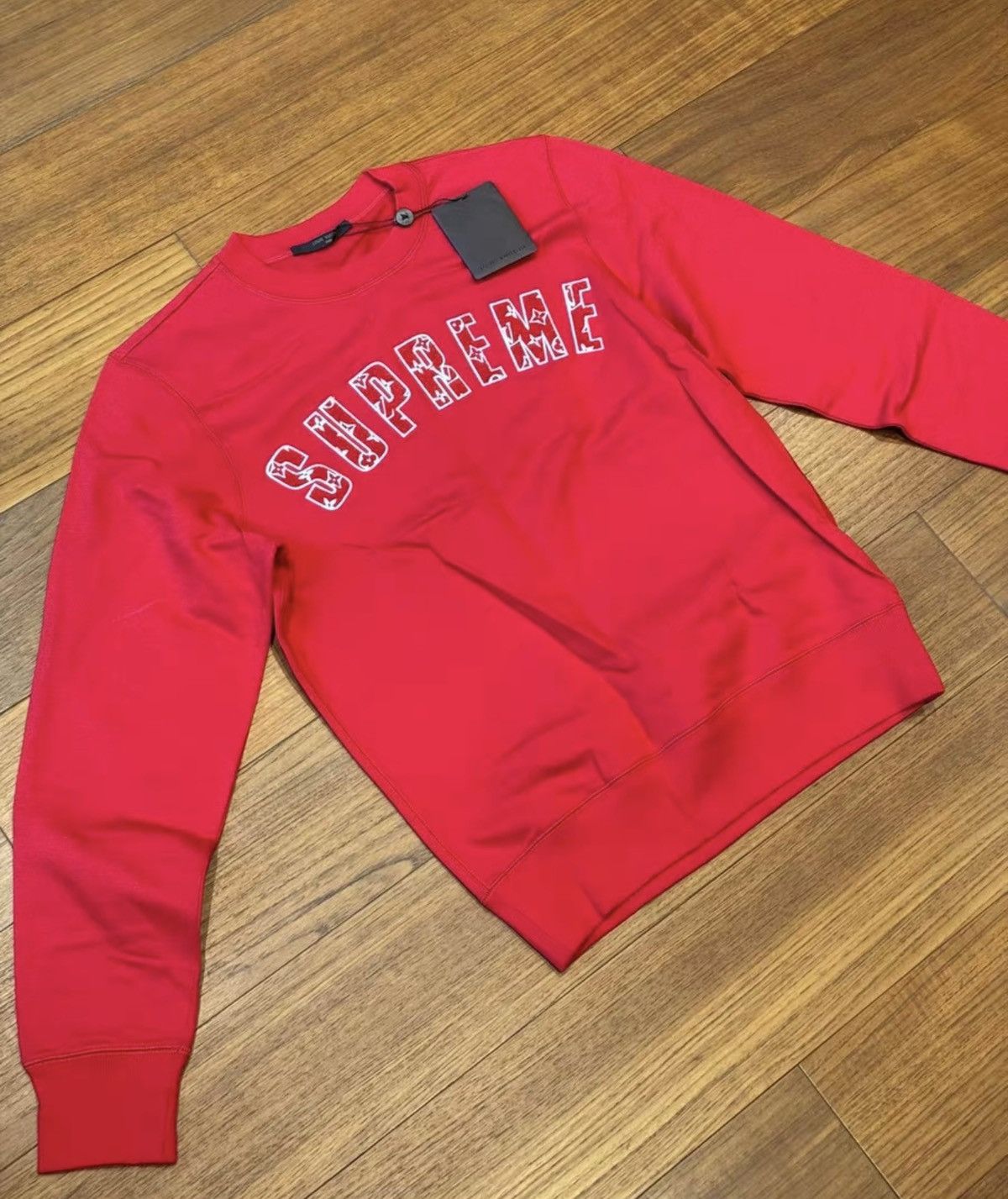 Louis Vuitton × Supreme Supreme Louis Vuitton lv arc logo crewneck Size US S / EU 44-46 / 1 - 1 Thumbnail