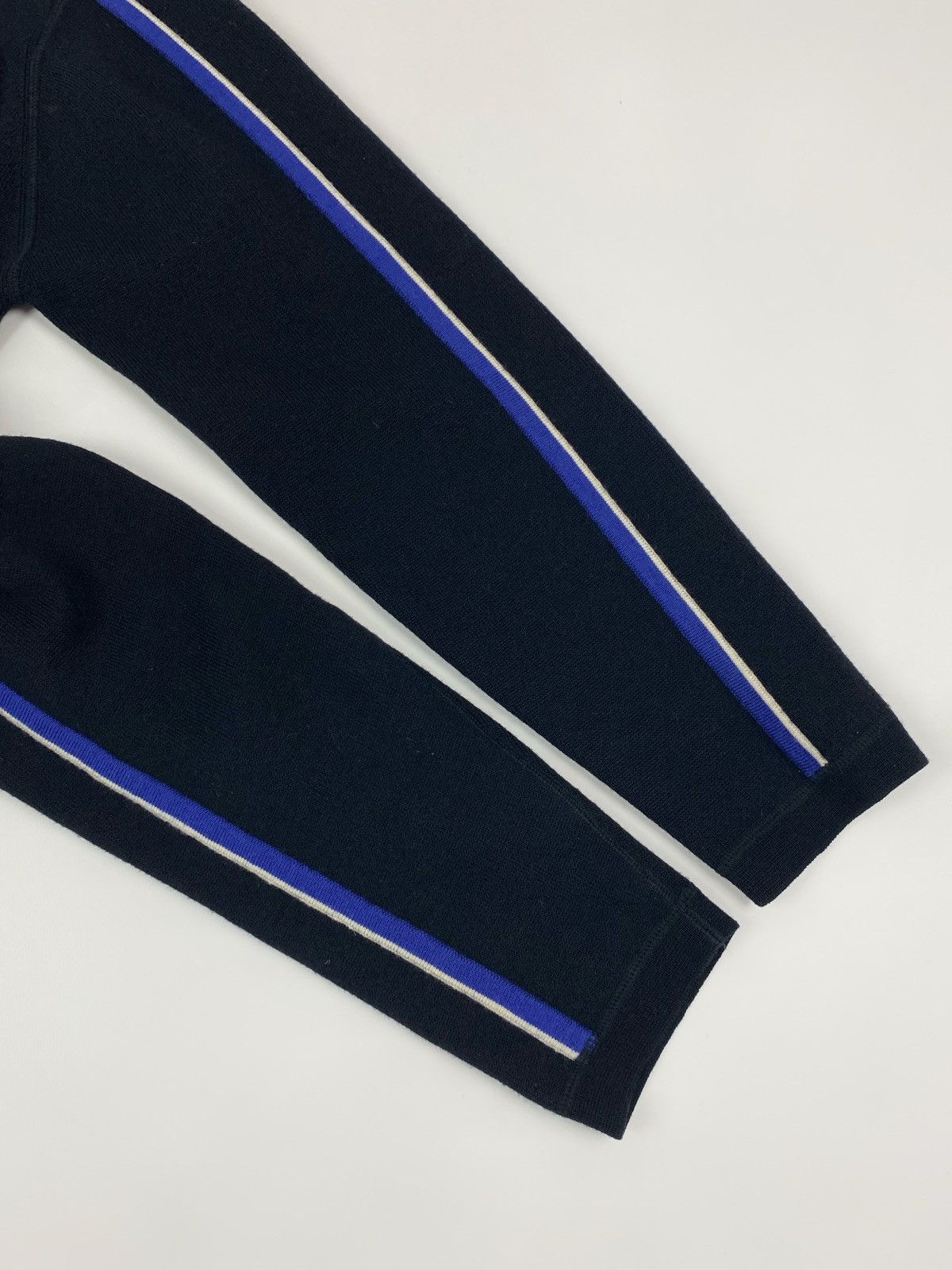 Tommy Hilfiger 1990’s Vintage Tommy Hilfiger Combined Wool Boxy Sweater Size US L / EU 52-54 / 3 - 5 Thumbnail