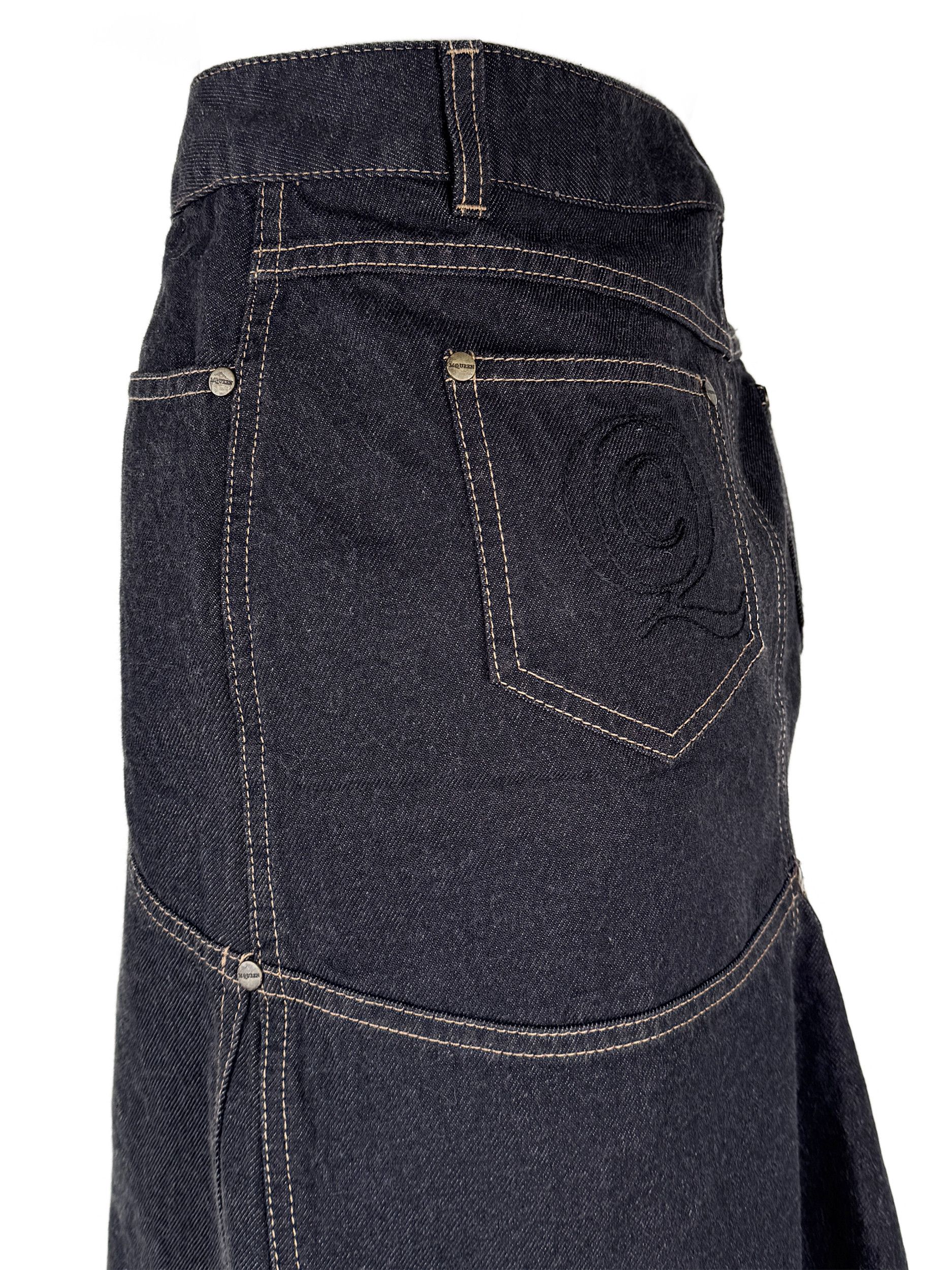 Alexander McQueen Alexander McQueen F/W 2002 Vintage Denim Logo Midi Skirt 44 Size 30" / US 8 / IT 44 - 10 Thumbnail