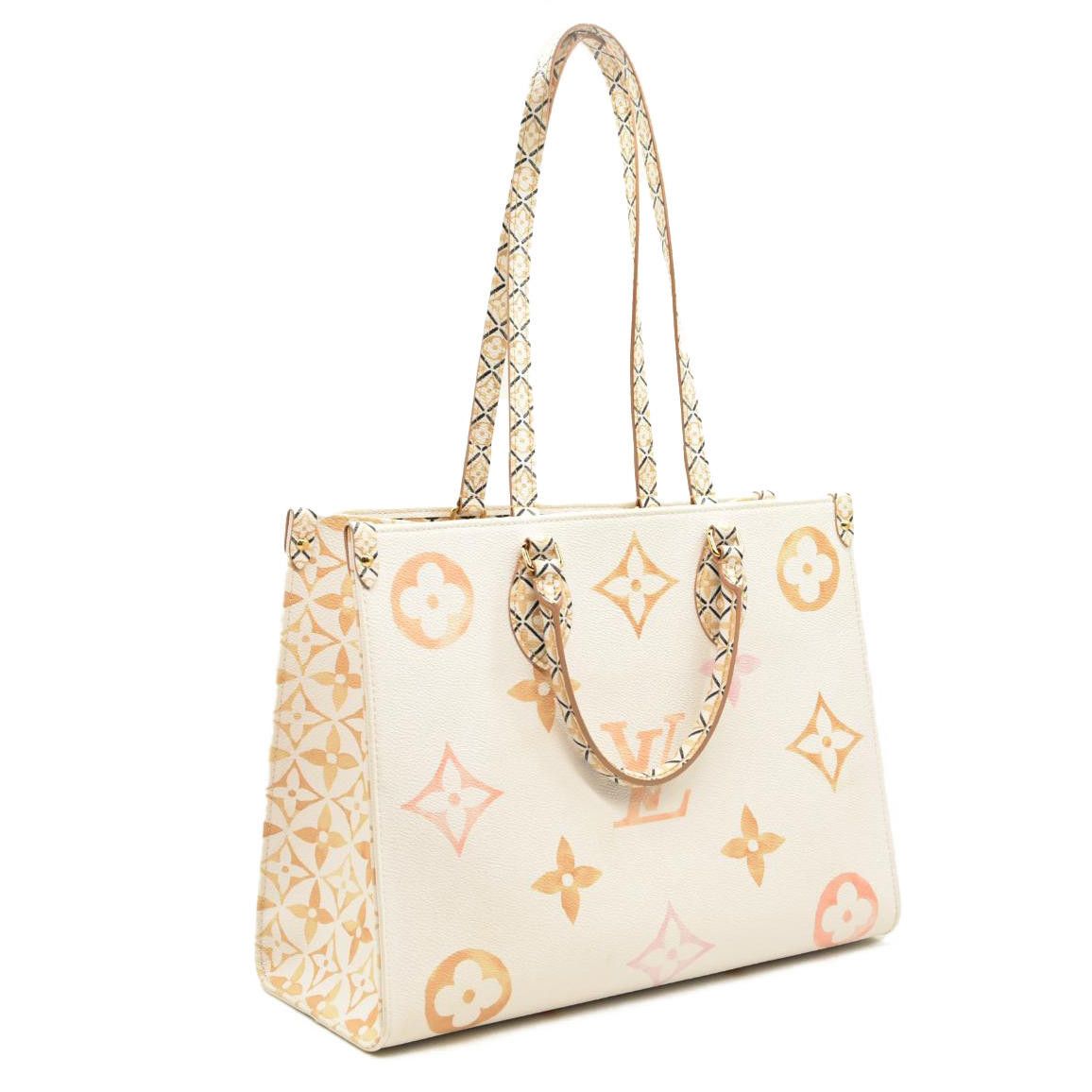 Louis Vuitton Louis Vuitton Monogram Giant By The Pool 2.0 Onthego MM Size ONE SIZE - 4 Thumbnail