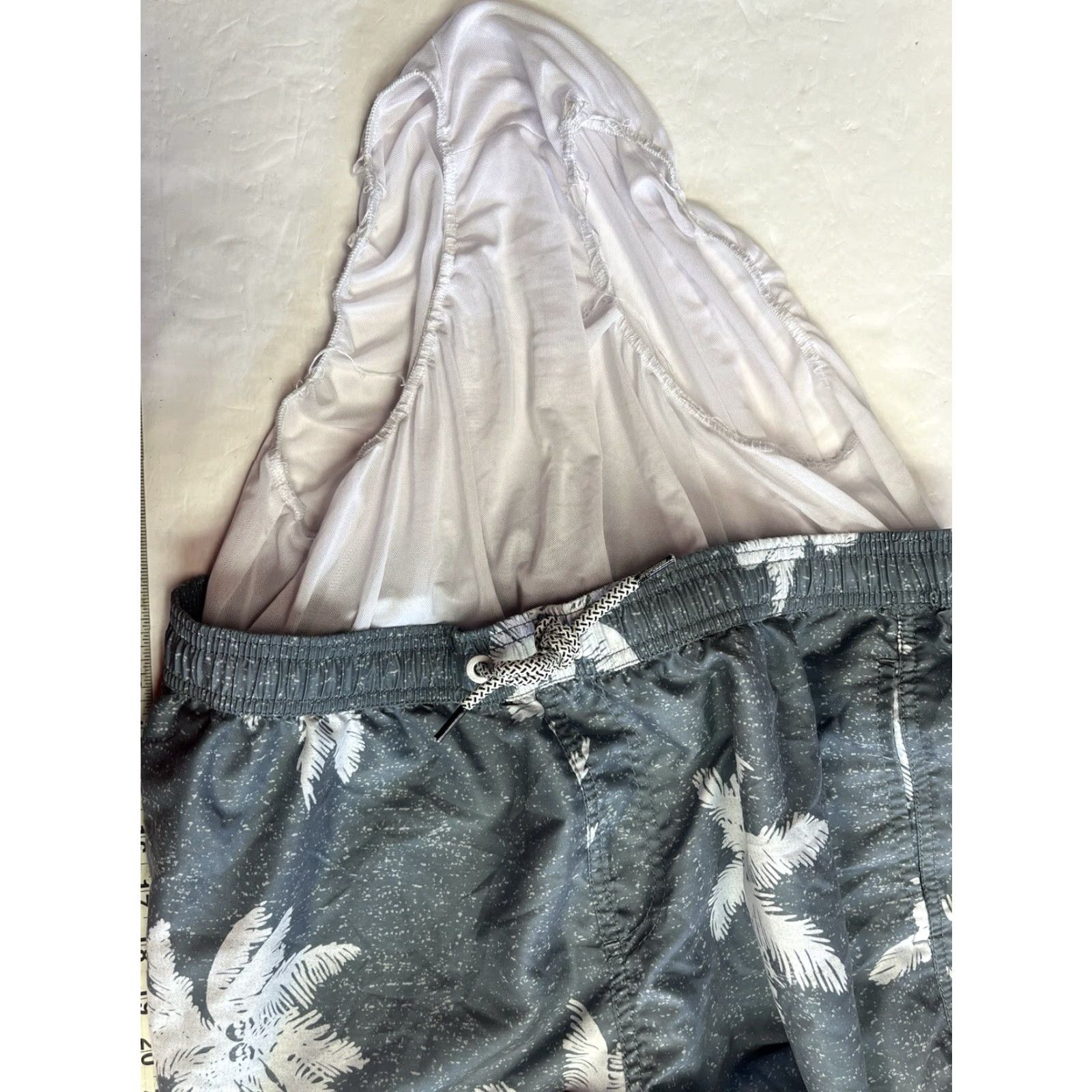 Vintage Maamgic Mens Palm Blue Swim Trunks XL Back Pocket Drawstring Elastic Bottom Polyester Trunks Mens XL Blue Palm Swim Bottom Size ONE SIZE - 7 Thumbnail