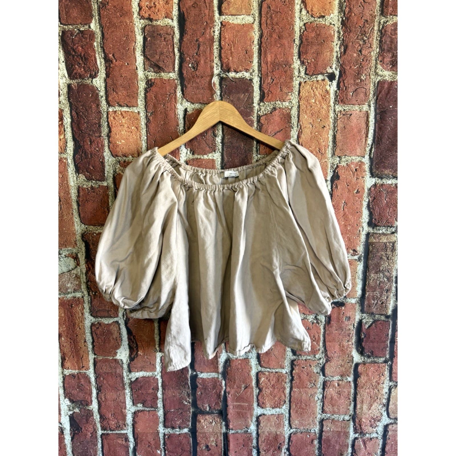 Zara Zara Women's Brown Cropped Blouse Size XS User: Zara Women's Brown Cropped Blouse Size XS Size XS / US 0-2 / IT 36-38 - 2 Thumbnail
