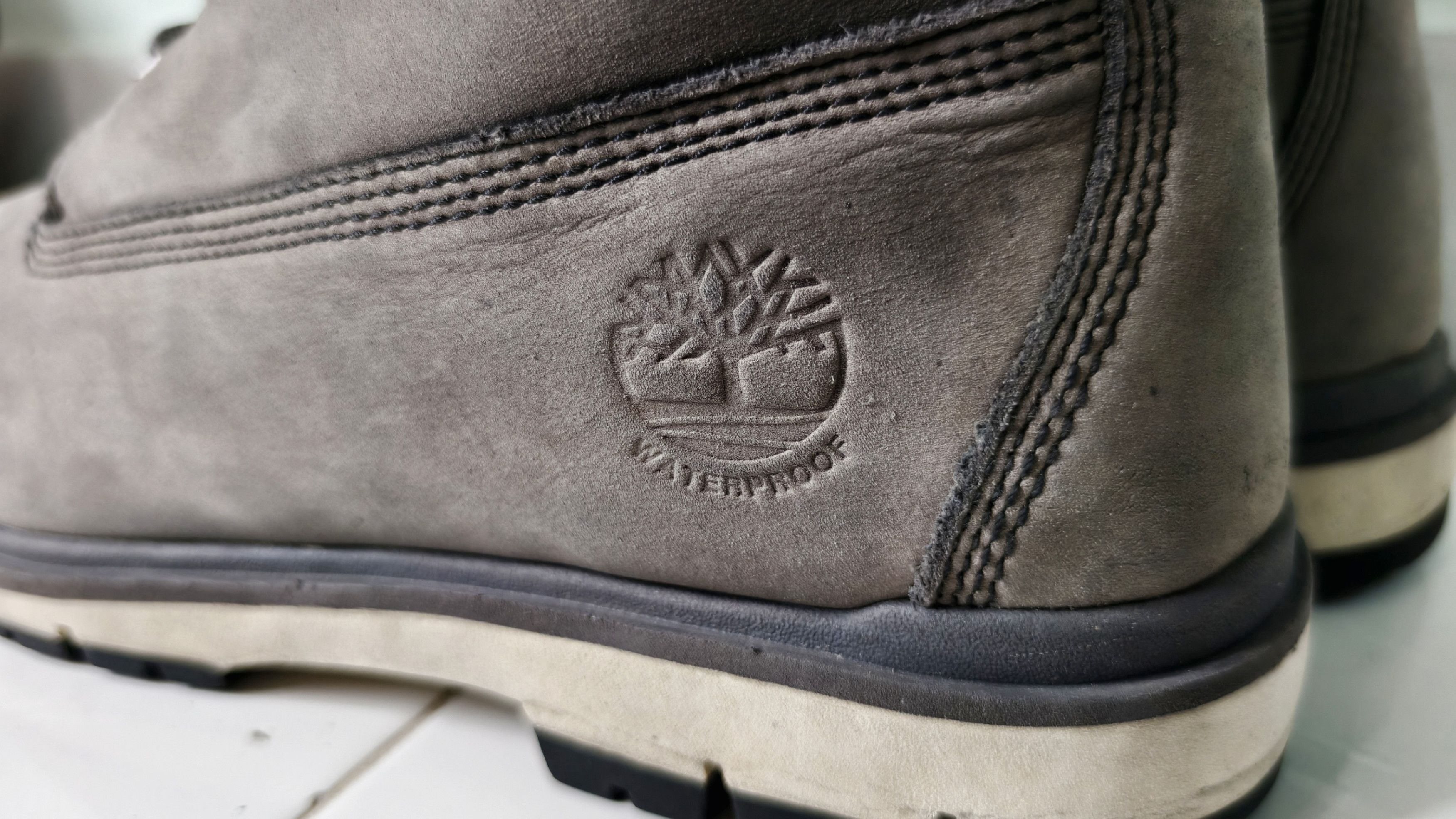 Other Timberland Radford 6 Inch Waterproof Boots Grey Nubuck' Size US 10 / EU 43 - 13 Thumbnail