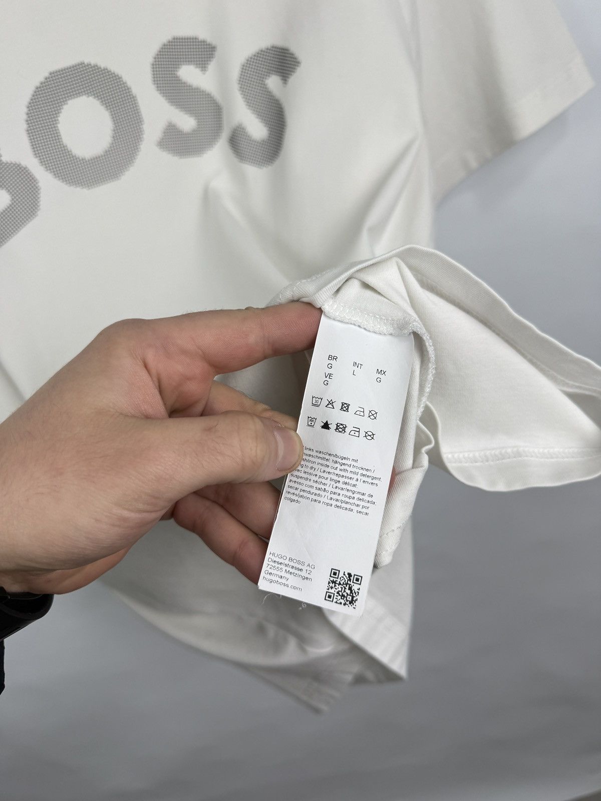 Hugo Boss 🇮🇹 Hugo Boss Luxury Classic T-Shirt Retro Rare Hype Y2K Size US L / EU 52-54 / 3 - 7 Thumbnail