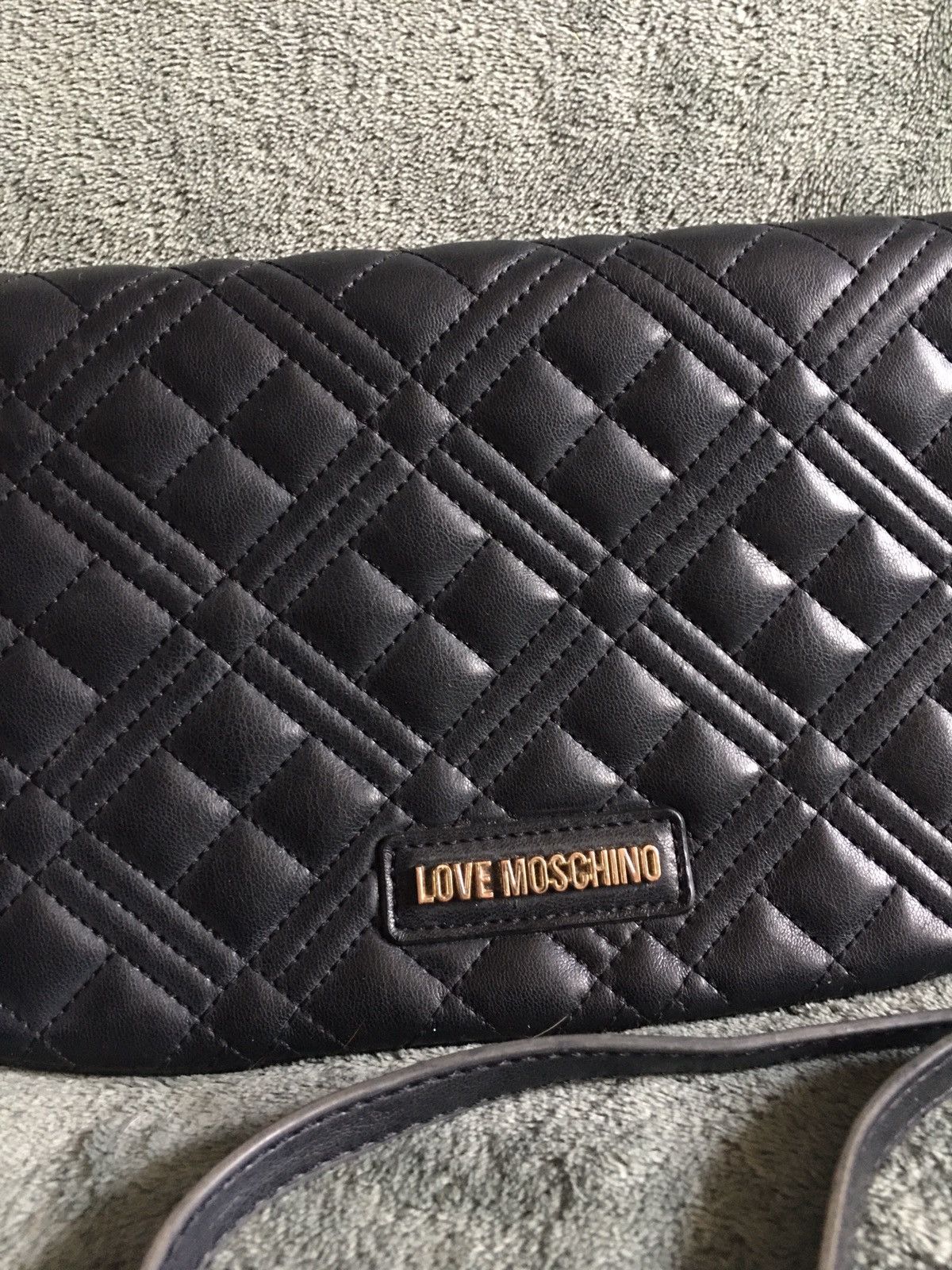 Love Moschino LOVE MOSCHINO Black Quilted Oblong Crossbody Shoulder Bag Size ONE SIZE - 5 Thumbnail