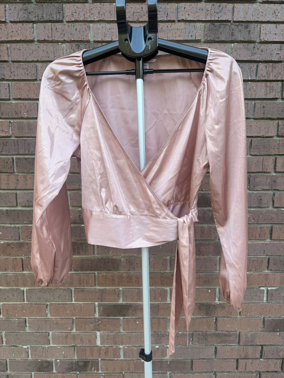Victoria's Secret Victorias Secret Wrap Blouse Metallic Rose Pink Shimmer Size S / US 4 / IT 40 - 1 Thumbnail