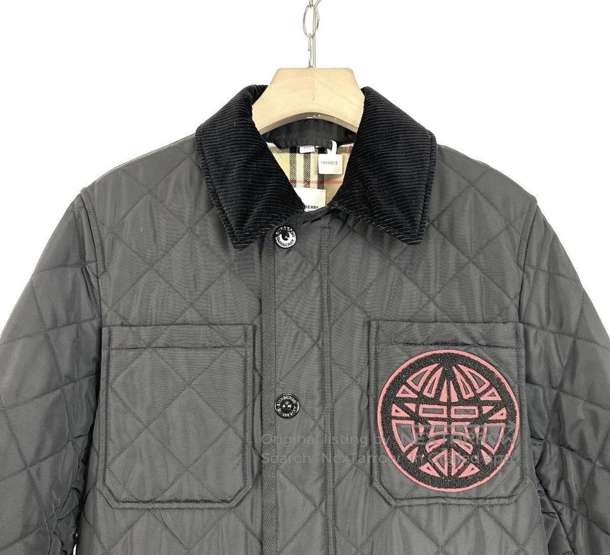 Burberry Black Quilted Jacket with Red Emblem - XXS. Size US XXS / EU 40 - 4 Thumbnail
