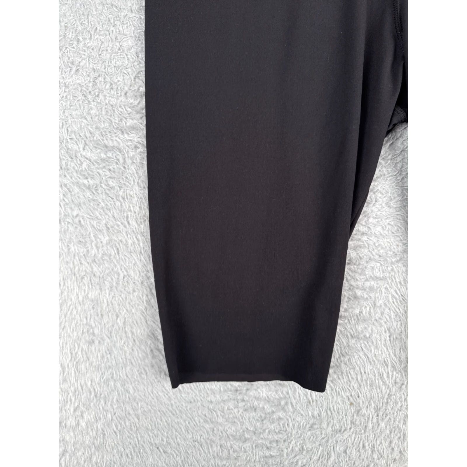 Guess GUESS Shorts Women L Polyester Spandex Pockets Yoga Gym 12" Casual Black Size 36" / US 14 / IT 50 - 3 Thumbnail