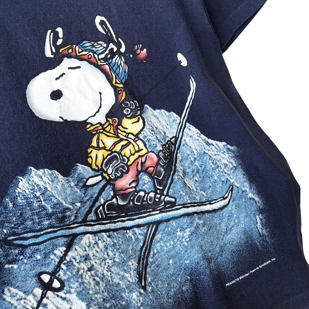Changes × Peanuts × Vintage Snoopy Peanuts Skiing Vintage 1990s Changes Unisex Kids Tee Size US M / EU 48-50 / 2 - 3 Thumbnail