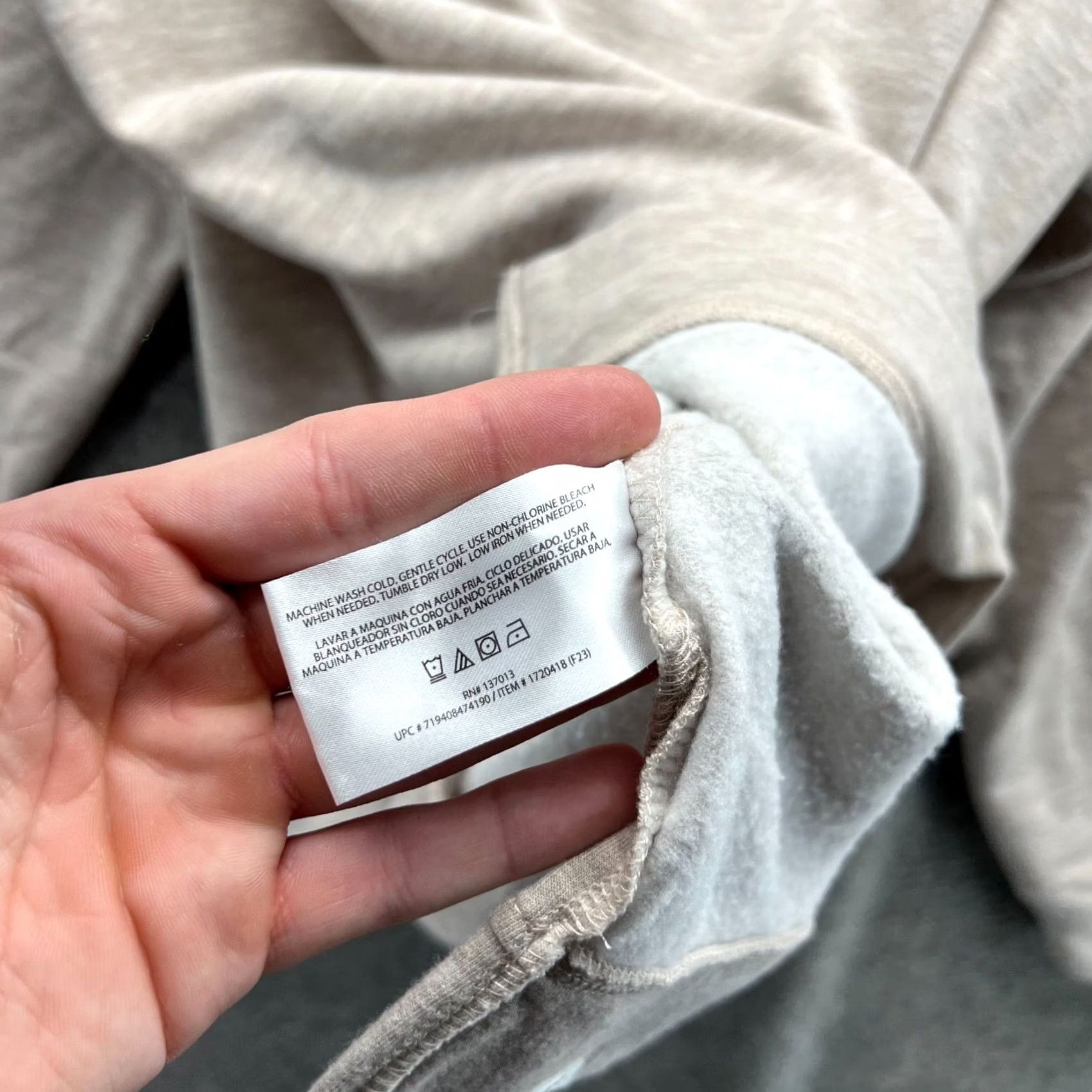 Orvis VINTAGE Orvis Sweater Ladies Large Beige V-Neck Pullover Casual Modal Polyester Fleece Logo All Seasons Womens Size L / US 10 / IT 46 - 7 Thumbnail