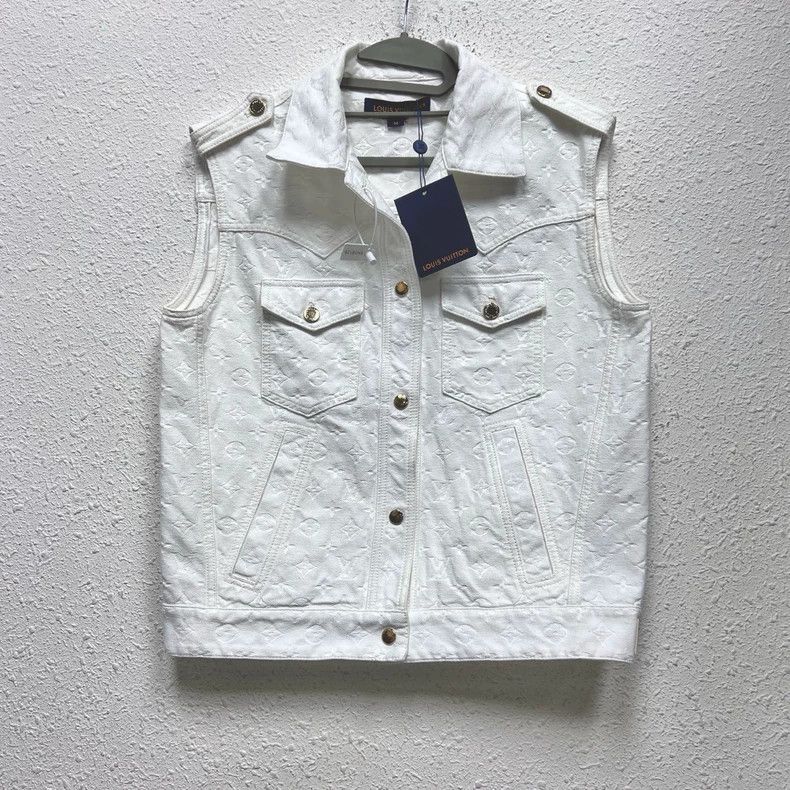 Louis Vuitton White Denim Sleeveless Jacket by Louis Vuitton Size US S / EU 44-46 / 1 - 1 Thumbnail
