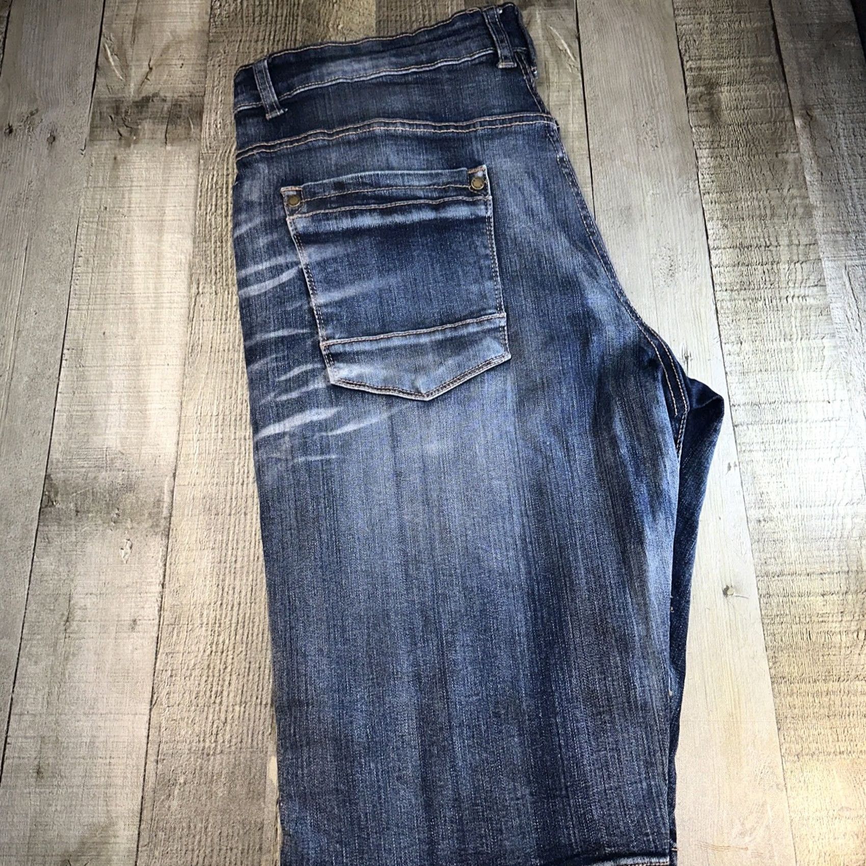 MILLY VINTAGE Men’s Twenty Bermuda Shorts 34 Blue Jeans Two Mill Twenty Bermuda Mens 34 Blue Shirt? Size US 34 / EU 50 - 4 Thumbnail