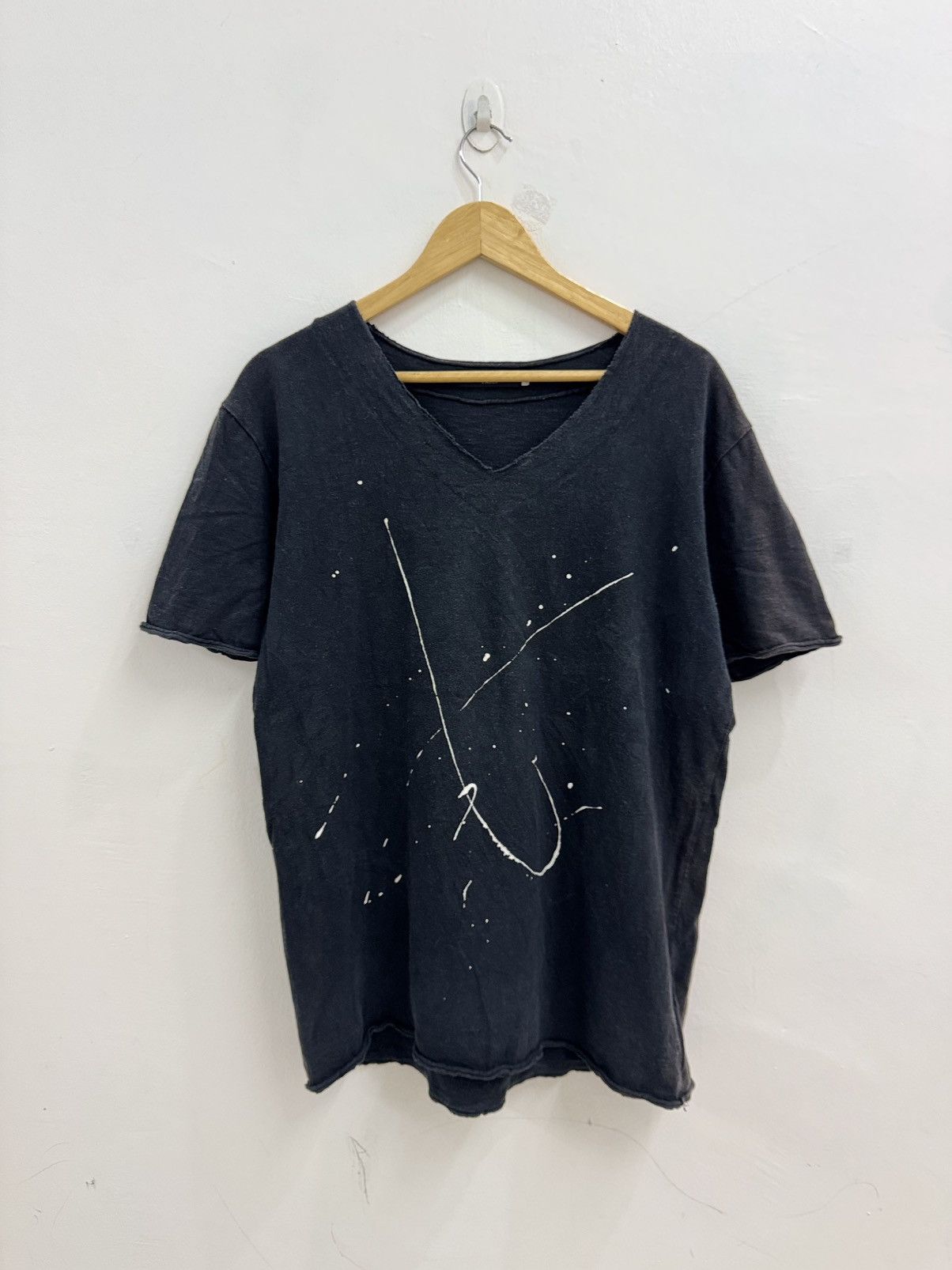 Balmain × Vintage Vtg 90s Balmain Paint Splatter V neck Tshirt Size US L / EU 52-54 / 3 - 1 Thumbnail