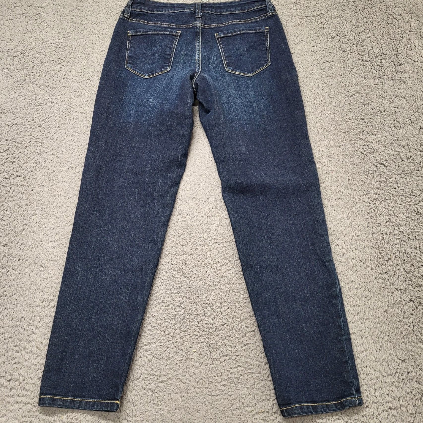 Vintage St. John's Bay Jeans Women's Size 4 Blue Tapered Leg Dark Embroidered Floral Size 27" / US 4 / IT 40 - 3 Thumbnail