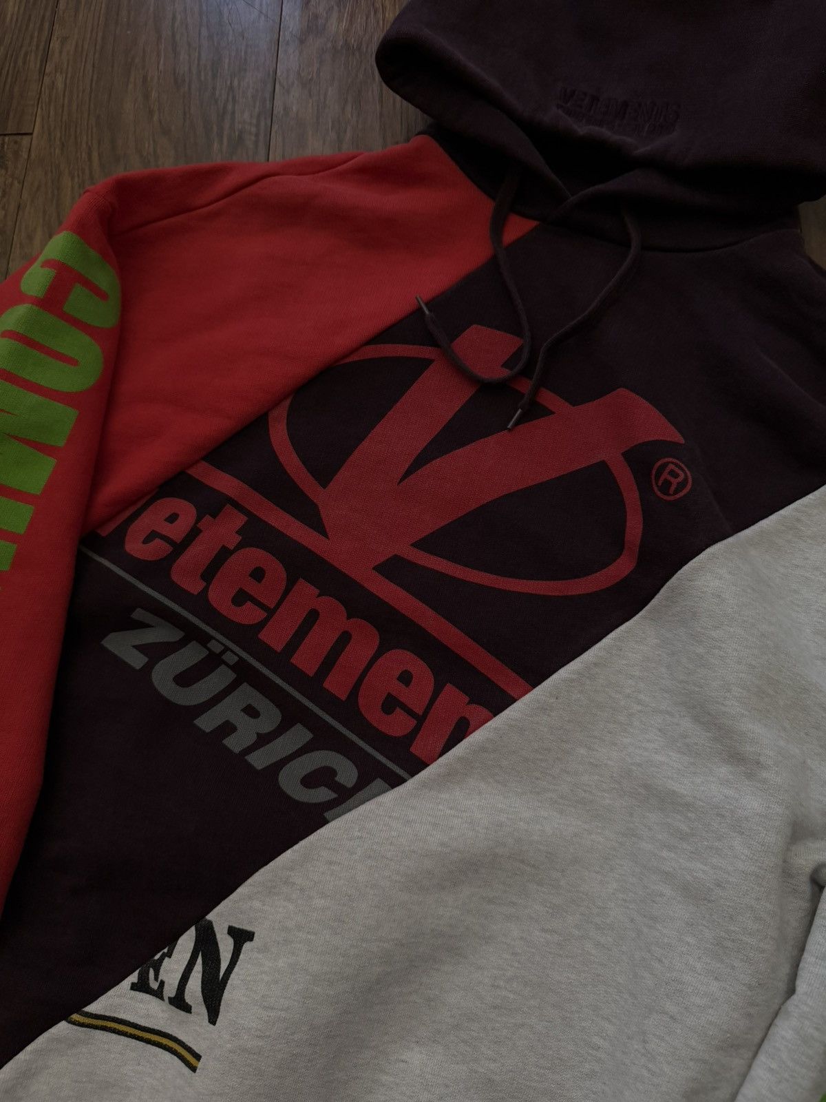 Vetements Vetements Zurich Reconstructed Hoodie Size US M / EU 48-50 / 2 - 3 Thumbnail
