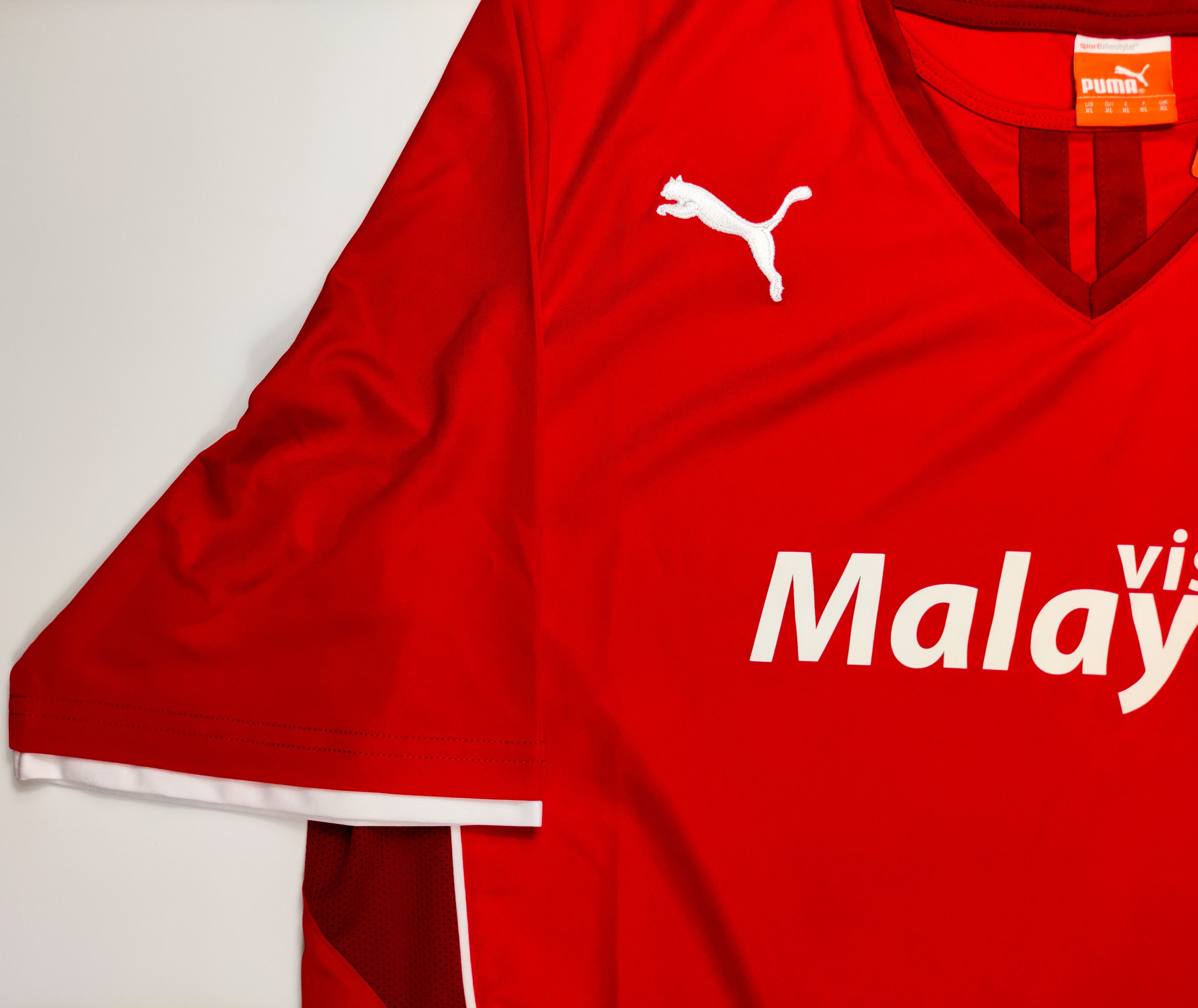 Puma BNWT Cardiff City 2013 2014 Puma Home Shirt Kit Jerset Wales Size US XL / EU 56 / 4 - 11 Thumbnail