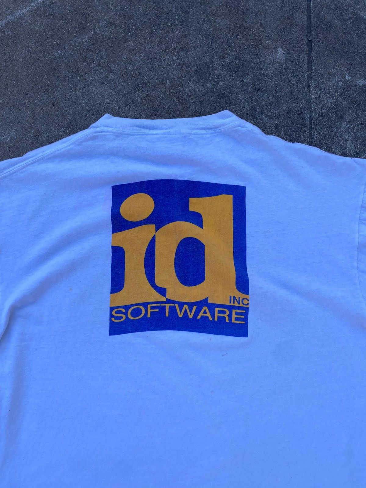 Vintage Vintage 1993 DOOM Id Software T-Shirt Size US XL / EU 56 / 4 - 7 Thumbnail