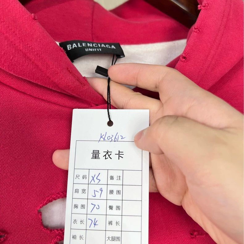 Balenciaga Balenciaga Distressed Lettered Hoodie in Pink Size US XS / EU 42 / 0 - 8 Thumbnail