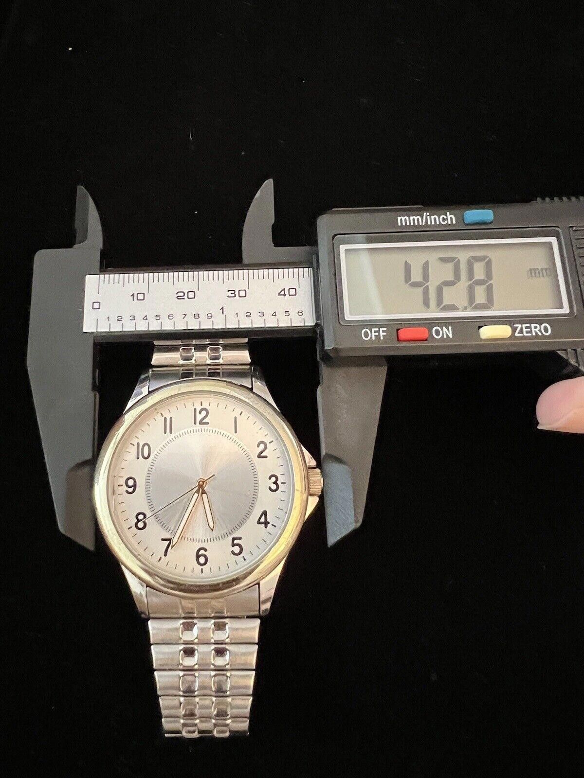 Designer Unbranded Men’s Watch New Battery Stretchy Band Size ONE SIZE - 2 Thumbnail