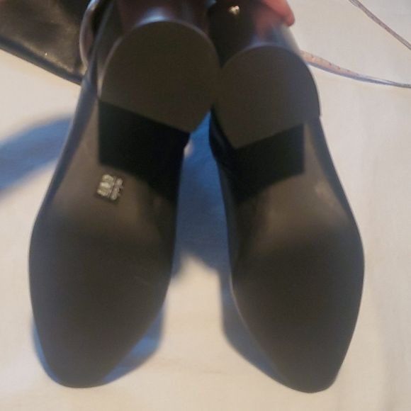 Coach Coach Evelyn Tall Zippered Black Leather ~4" Heeled Sz. 9.5 Size US 9.5 / IT 39.5 - 15 Thumbnail