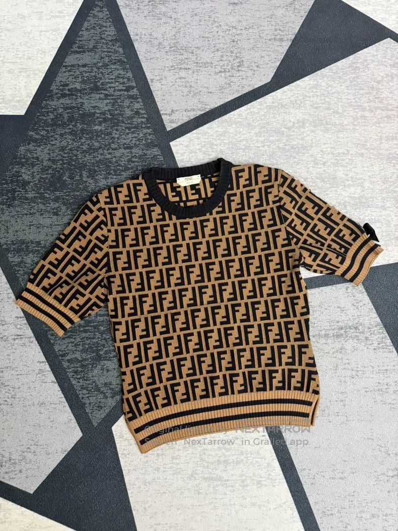 Fendi Fendi Brown Monogrammed Knit Short Sleeve Size XS / US 0-2 / IT 36-38 - 1 Thumbnail