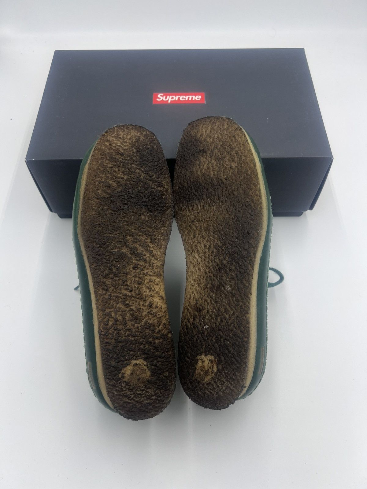 Clarks × Supreme Weaver Supreme Green Size US 10 / EU 43 - 7 Thumbnail