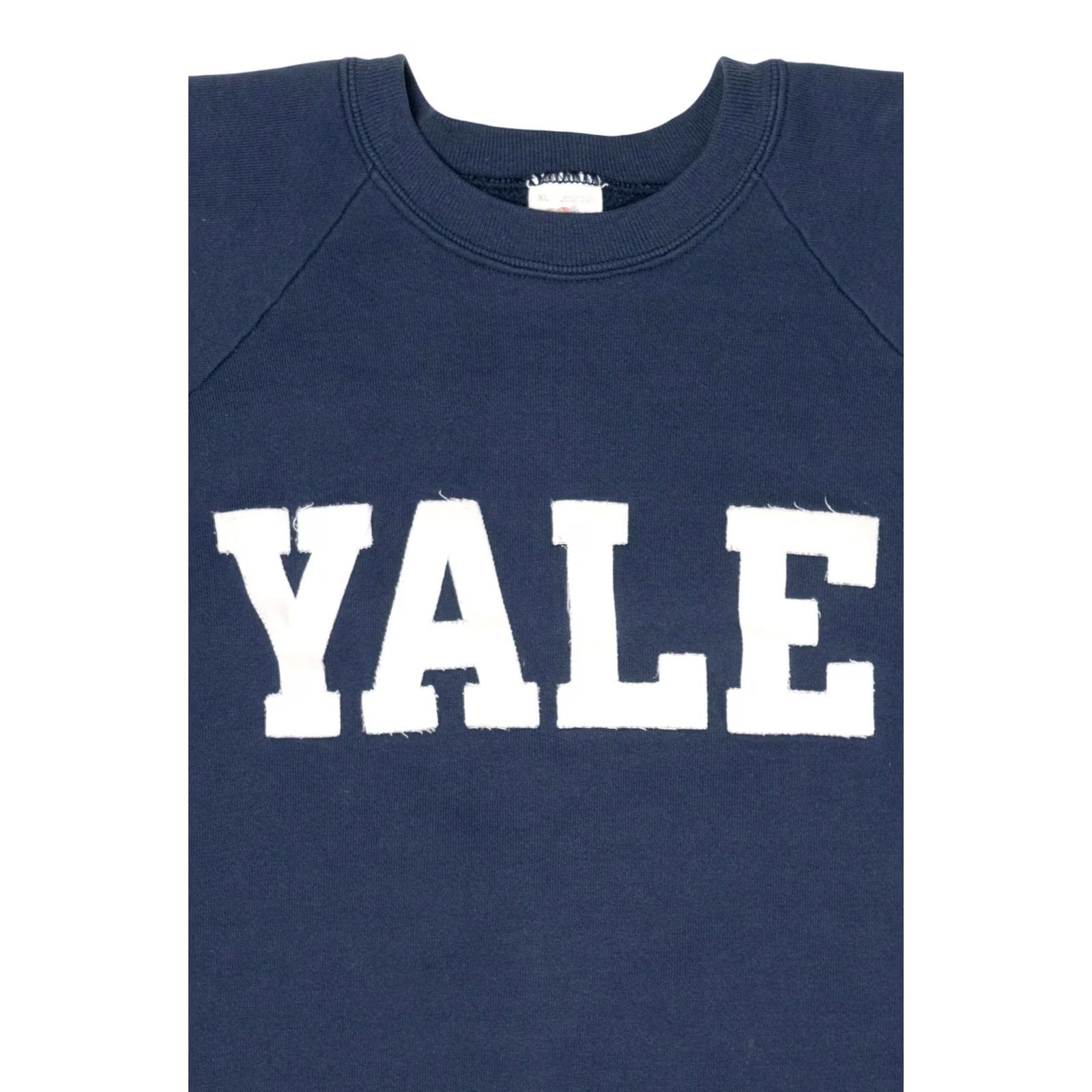 Fruit Of The Loom VINTAGE Yale University Raglan Sweatshirt Navy Blue X-Large 1990s Cut Off Size US XL / EU 56 / 4 - 2 Thumbnail