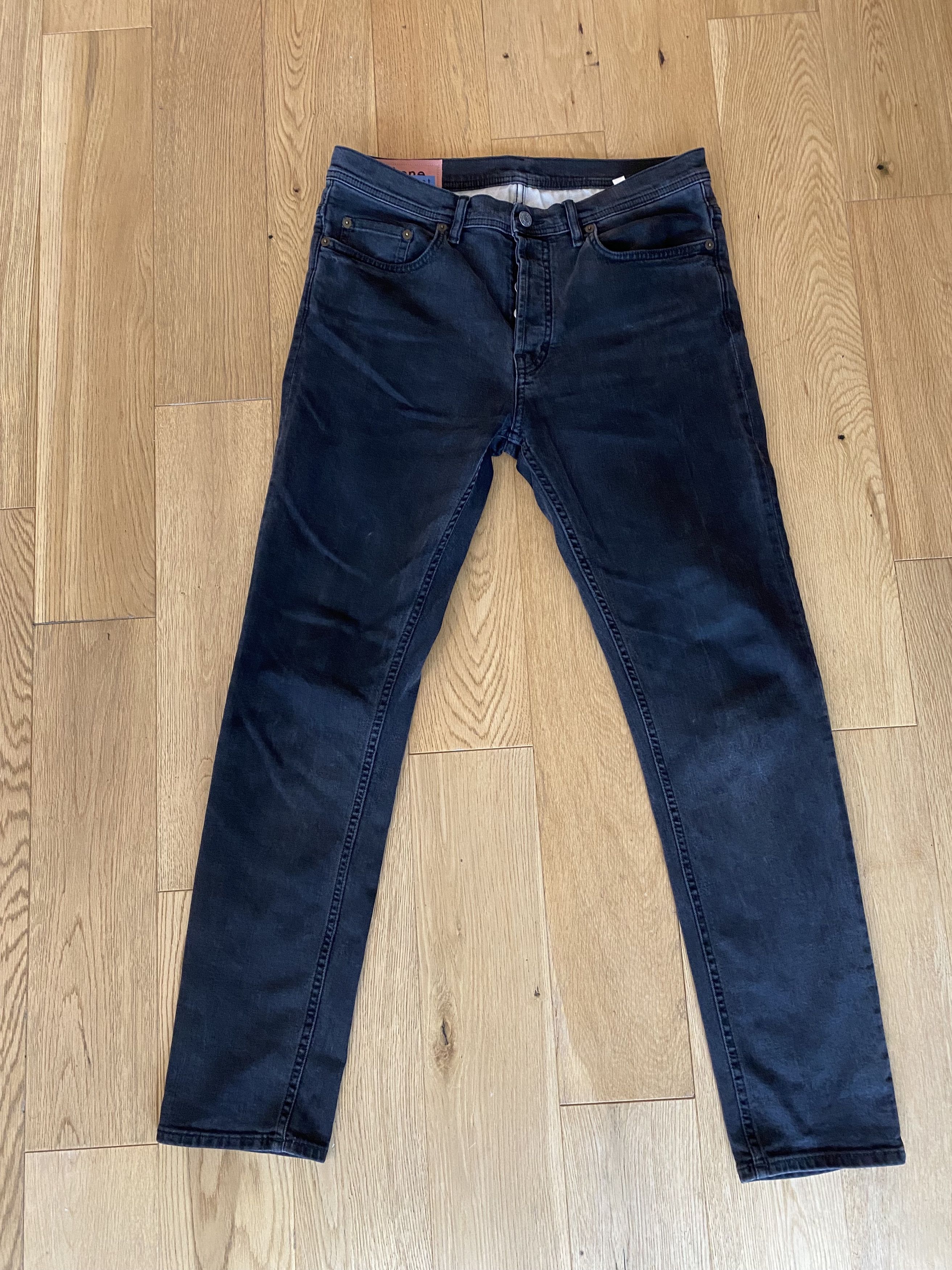 image of Acne Studios Blå Konst River Used Black Jeans in Dark Used Black, Men's (Size 31)