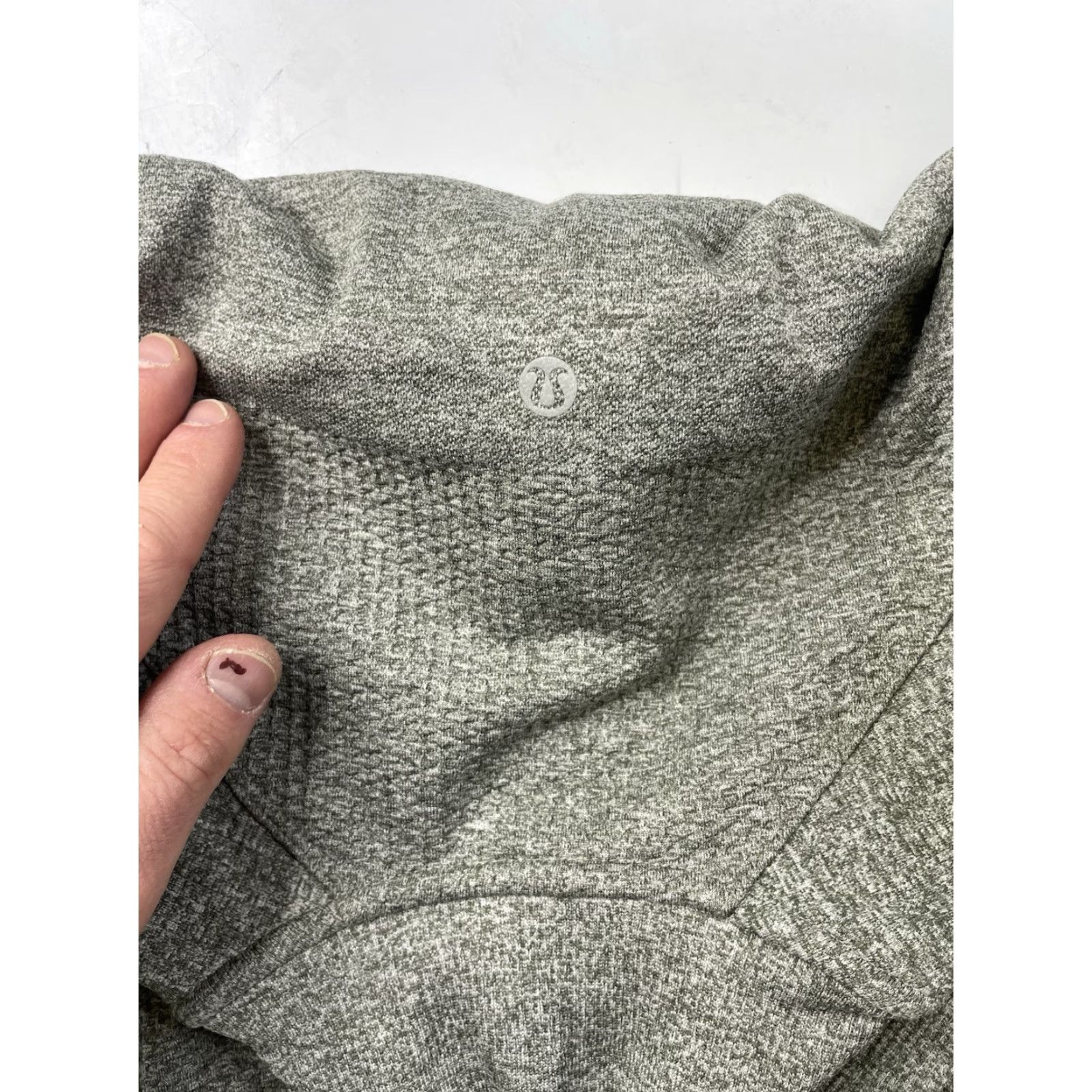 Lululemon Lululemon Pullover Womens 6 Gray 1/4 Zip Mock Neck Athleisure Gym & Training Running Yoga Outdoor Logo Sports Pullover Ladies Size M / US 6-8 / IT 42-44 - 5 Thumbnail