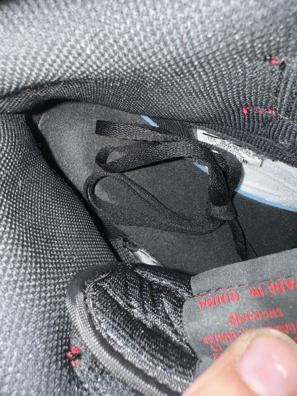 Jordan Brand × Nike Jordan 1 Bred toe Size 11.5 Size US 11.5 / EU 44-45 - 7 Thumbnail